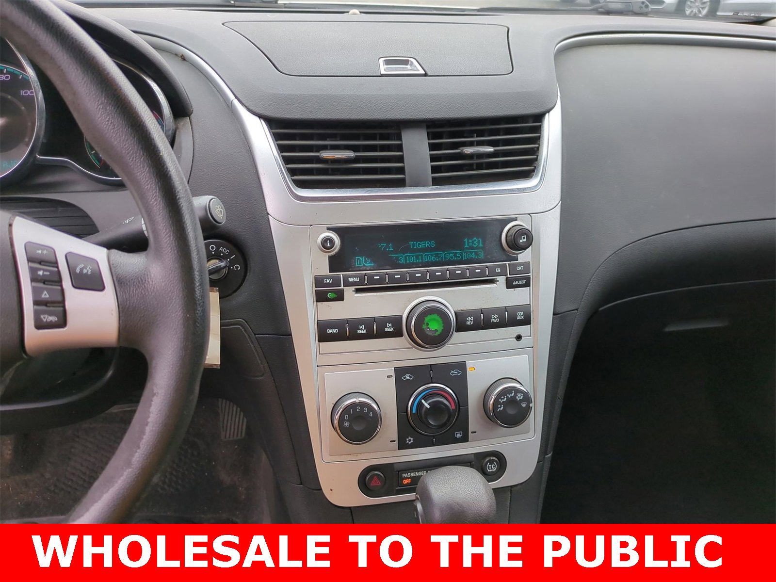Thumbnail: 2011 Chevrolet Malibu - 27