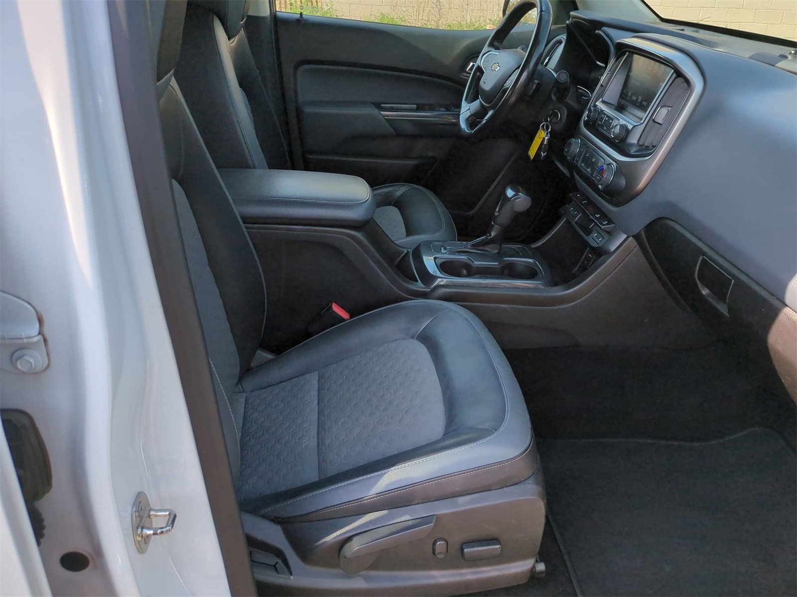Thumbnail: 2018 Chevrolet Colorado - 19