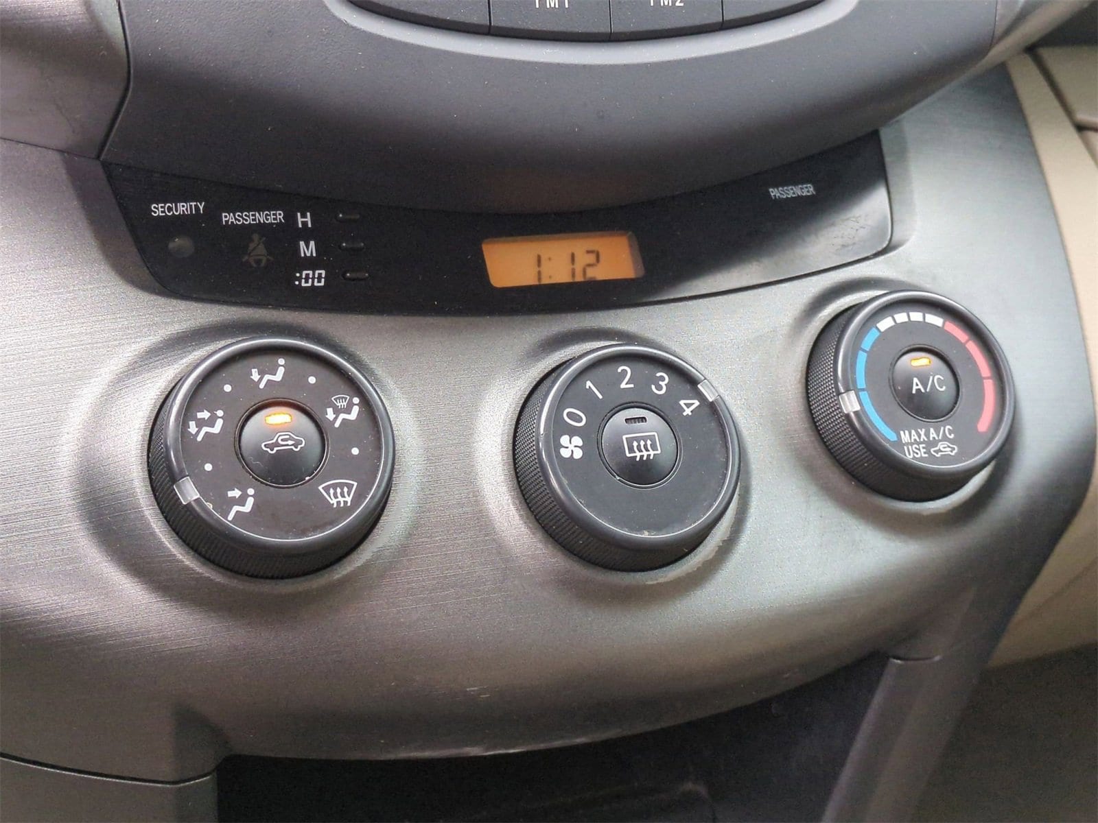 Thumbnail: 2010 Toyota RAV4 - 28
