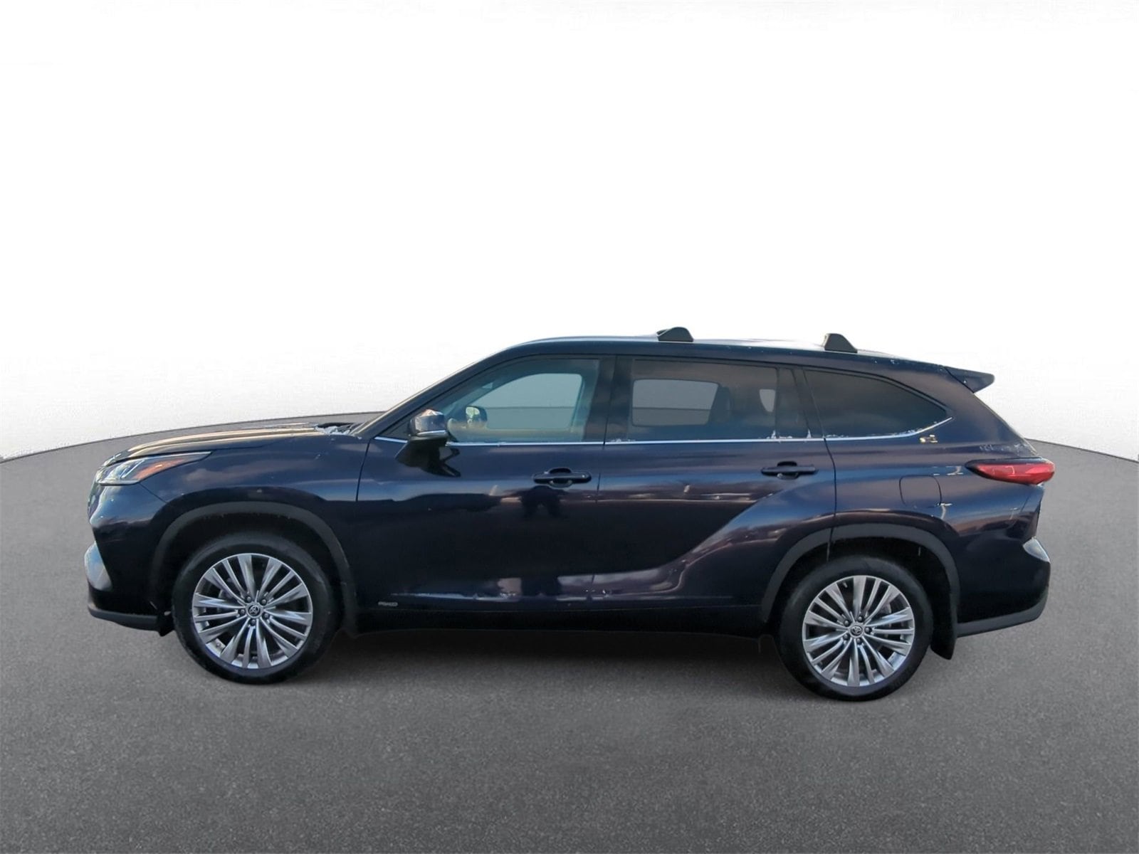 Thumbnail: 2022 Toyota Highlander - 5