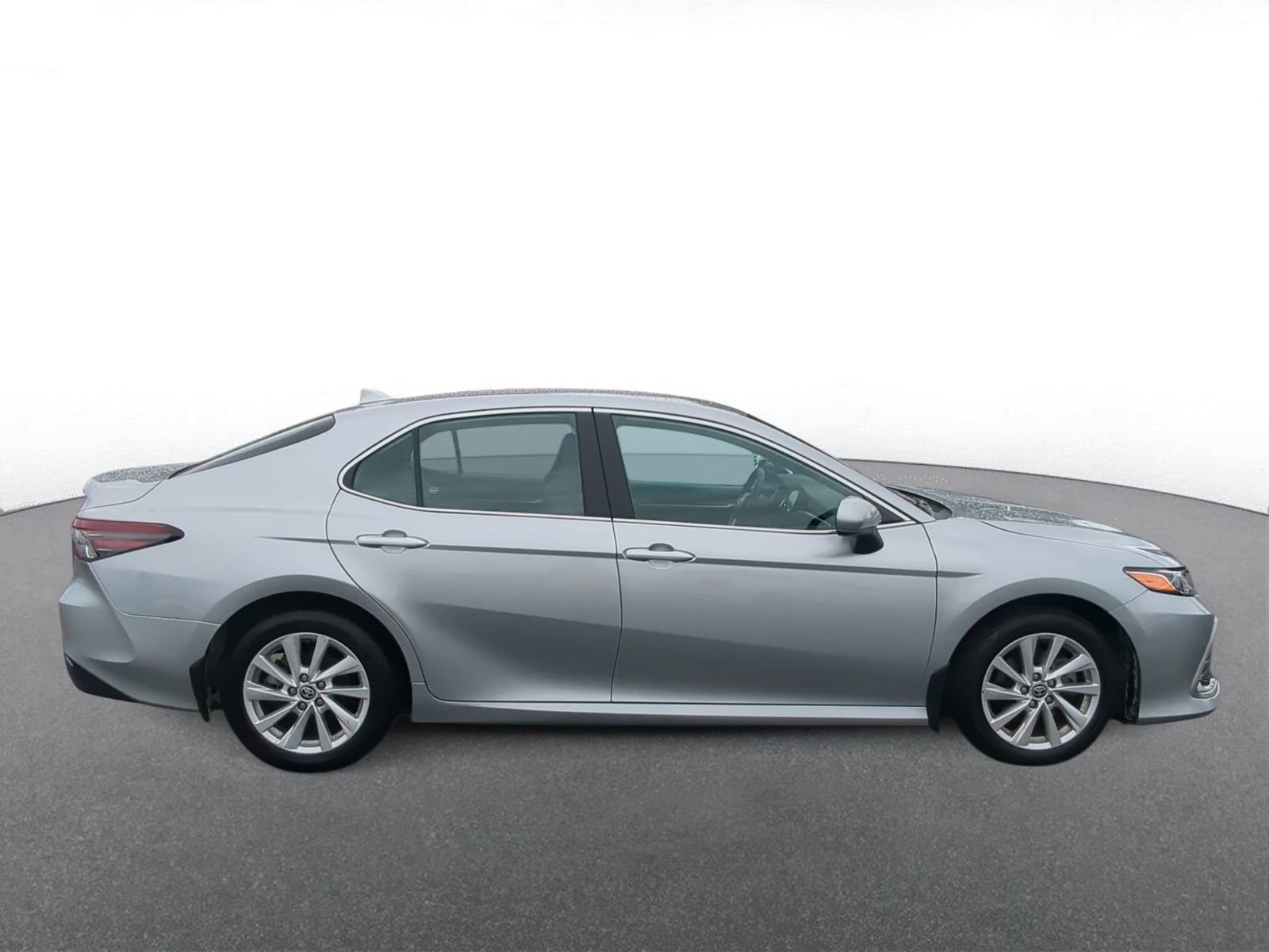 Thumbnail: 2023 Toyota Camry - 9