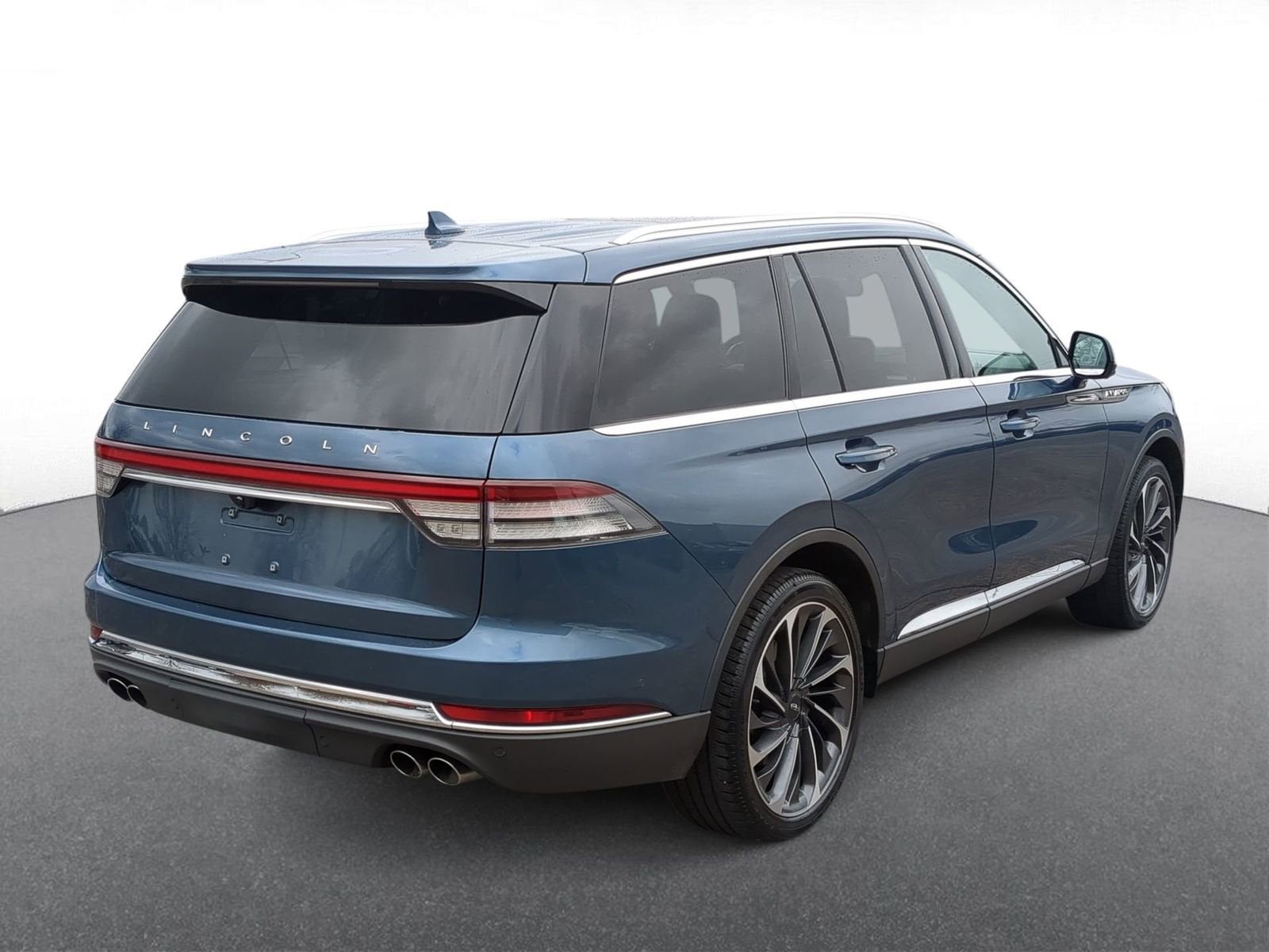 Thumbnail: 2020 Lincoln Aviator - 8