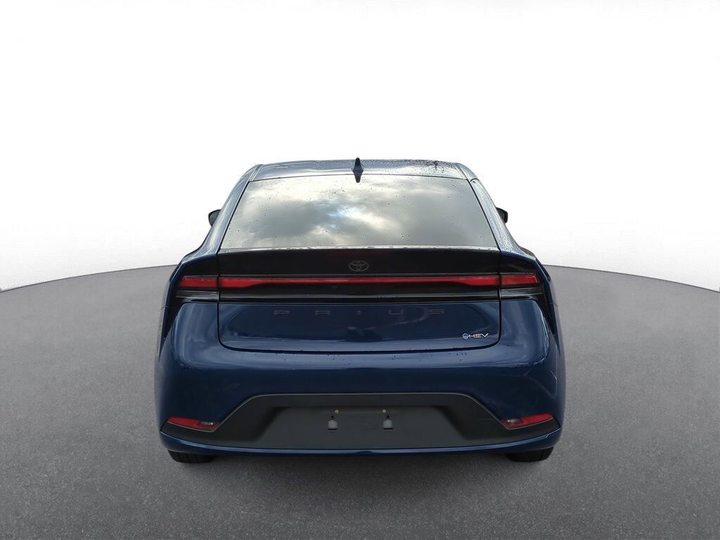 Thumbnail: 2023 Toyota Prius - 7