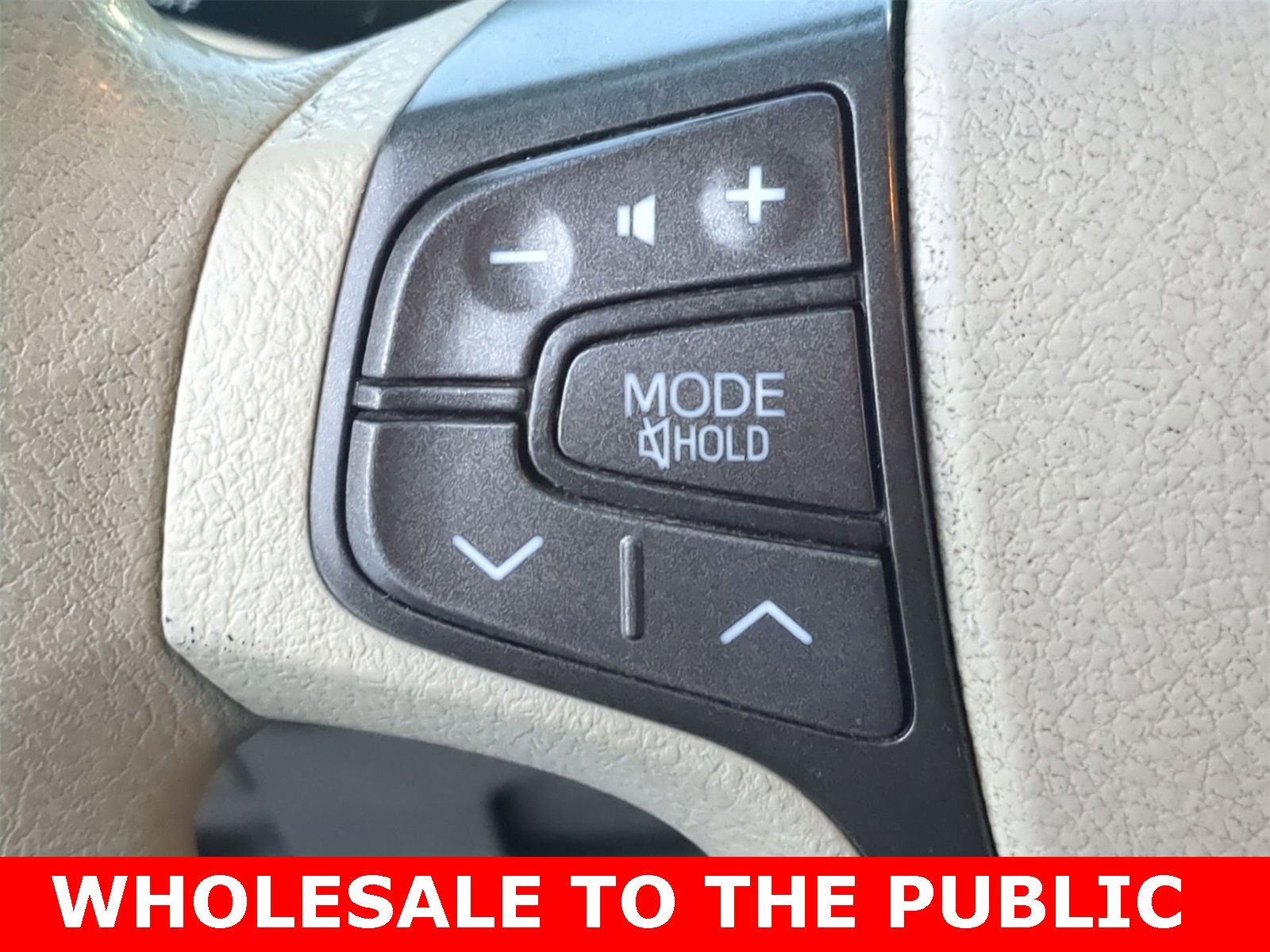 Thumbnail: 2012 Toyota Sienna - 25