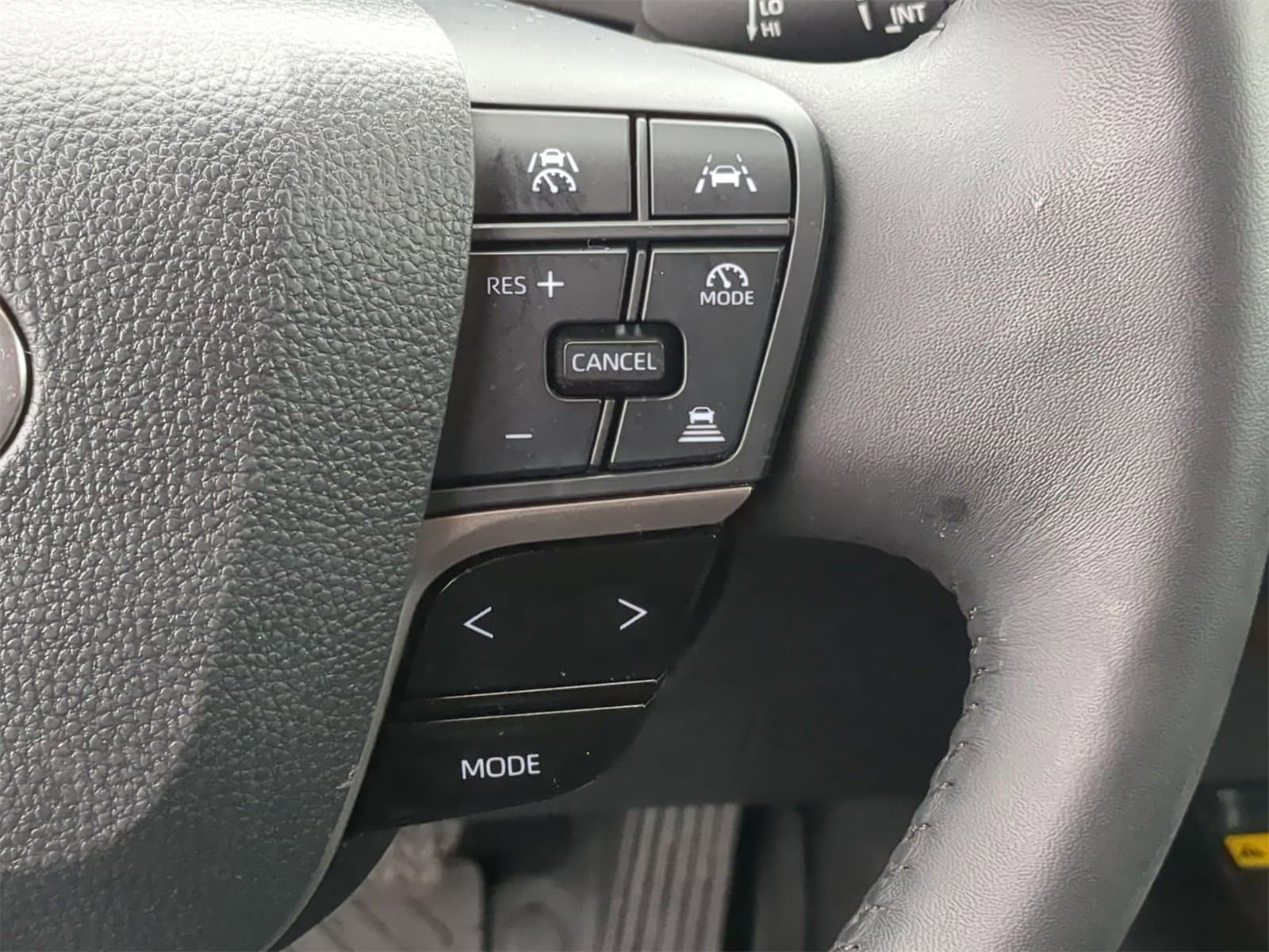 Thumbnail: 2025 Toyota Camry - 31