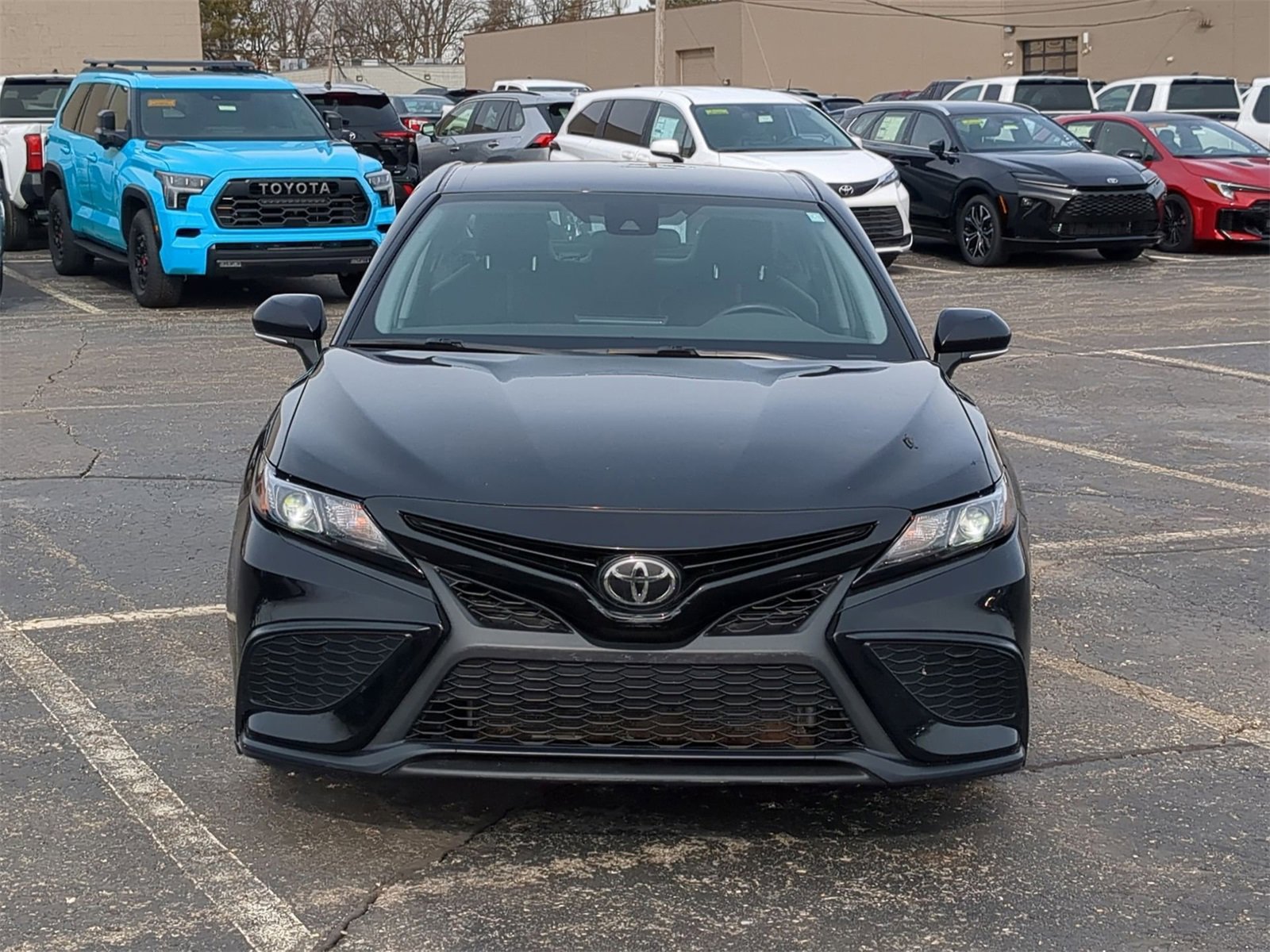 Thumbnail: 2023 Toyota Camry - 17