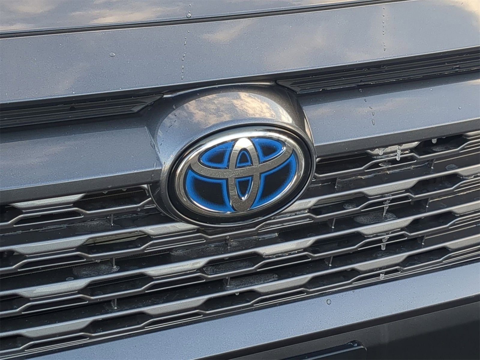 Thumbnail: 2020 Toyota RAV4 - 12