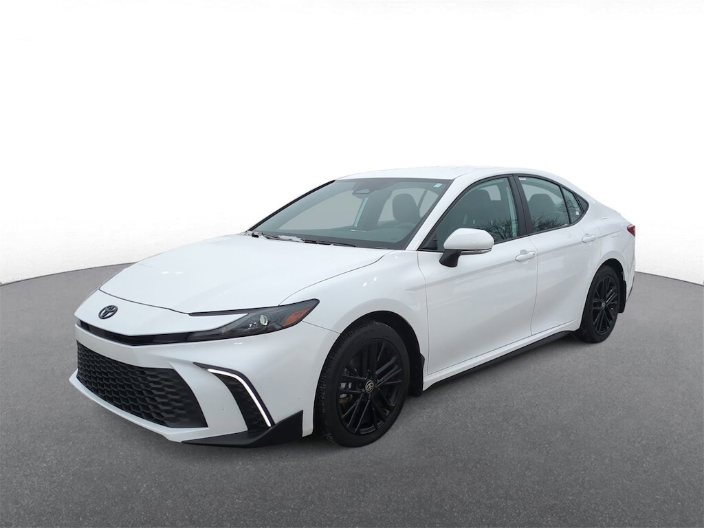 Used 2025 Toyota Camry SE Sedan