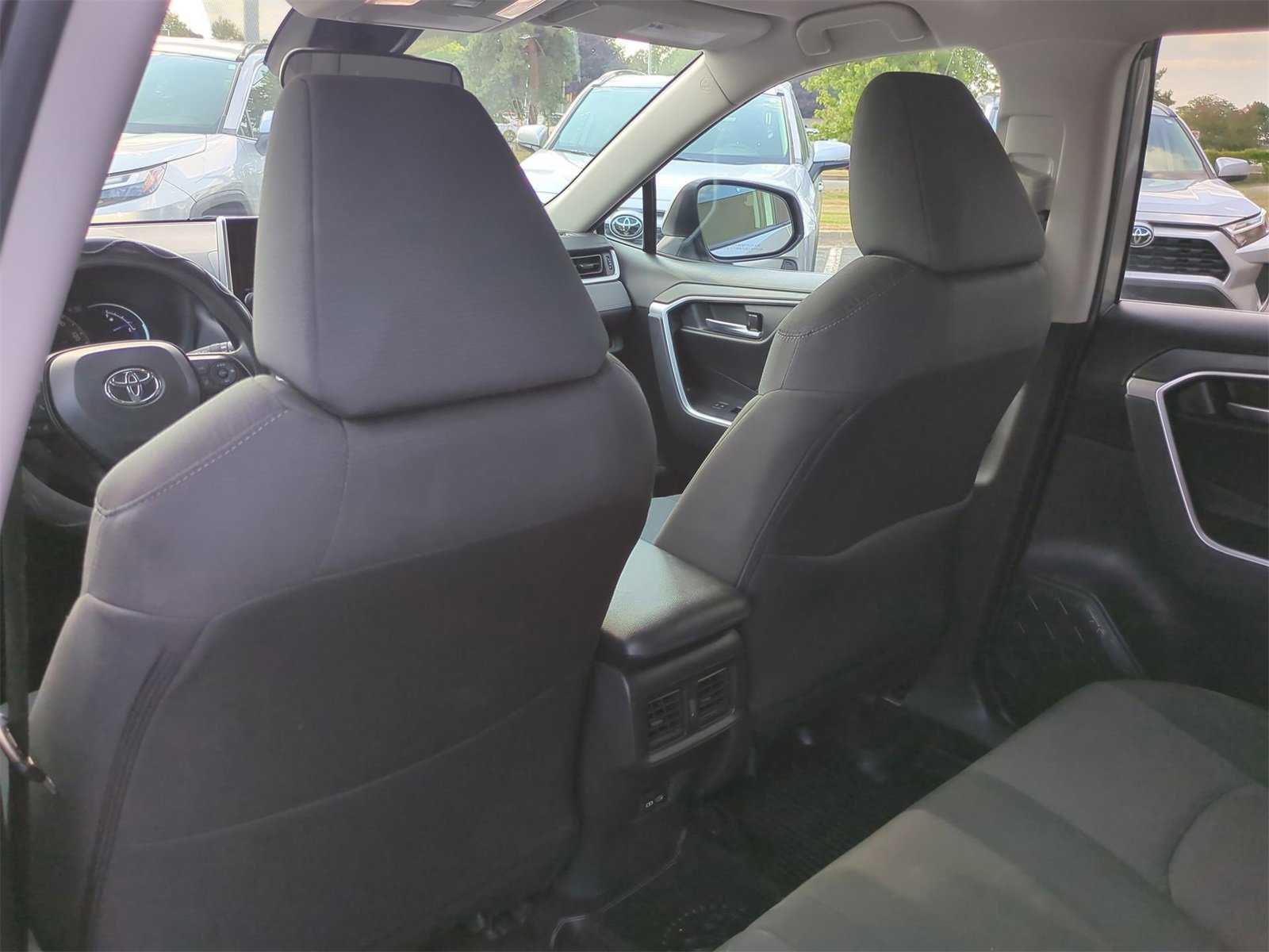 Thumbnail: 2024 Toyota RAV4 - 18