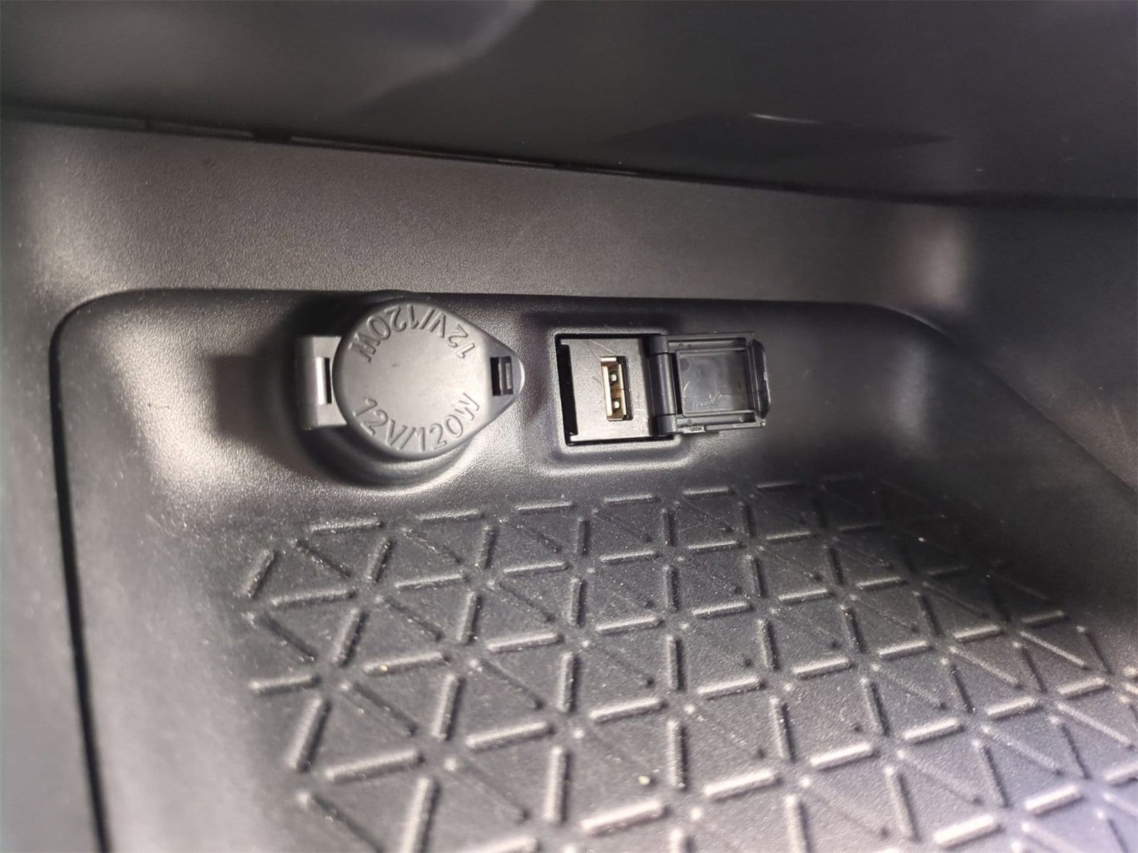 Thumbnail: 2022 Toyota RAV4 - 29