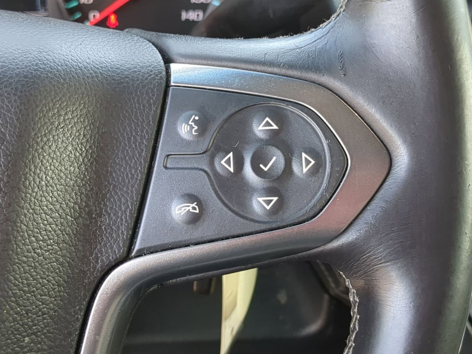 Thumbnail: 2017 Chevrolet Suburban - 24