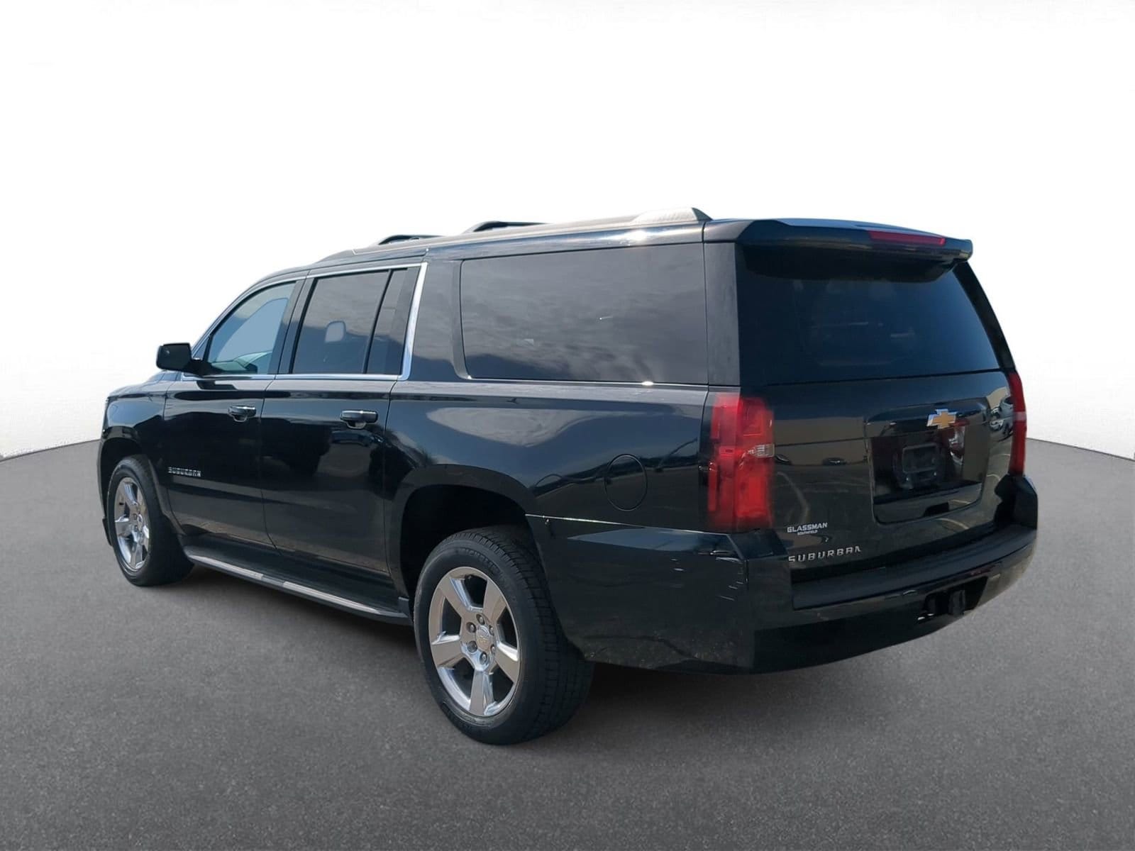 Thumbnail: 2017 Chevrolet Suburban - 6