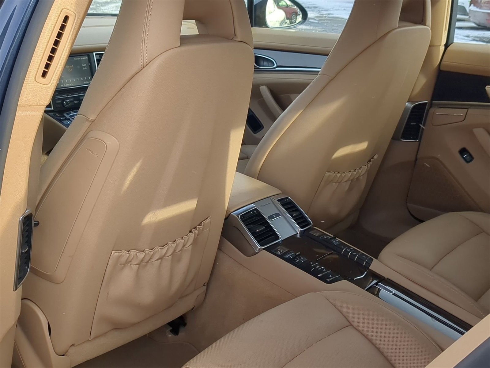 Thumbnail: 2015 Porsche Panamera - 19