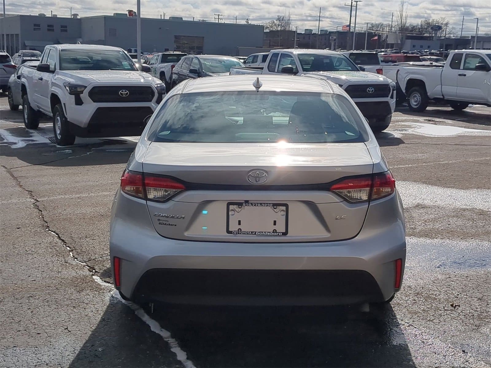 Thumbnail: 2025 Toyota Corolla - 13