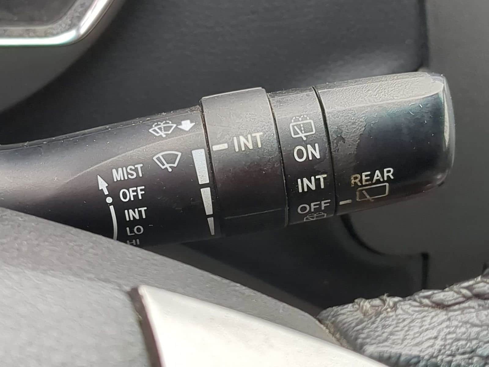 Thumbnail: 2012 Toyota Highlander - 25