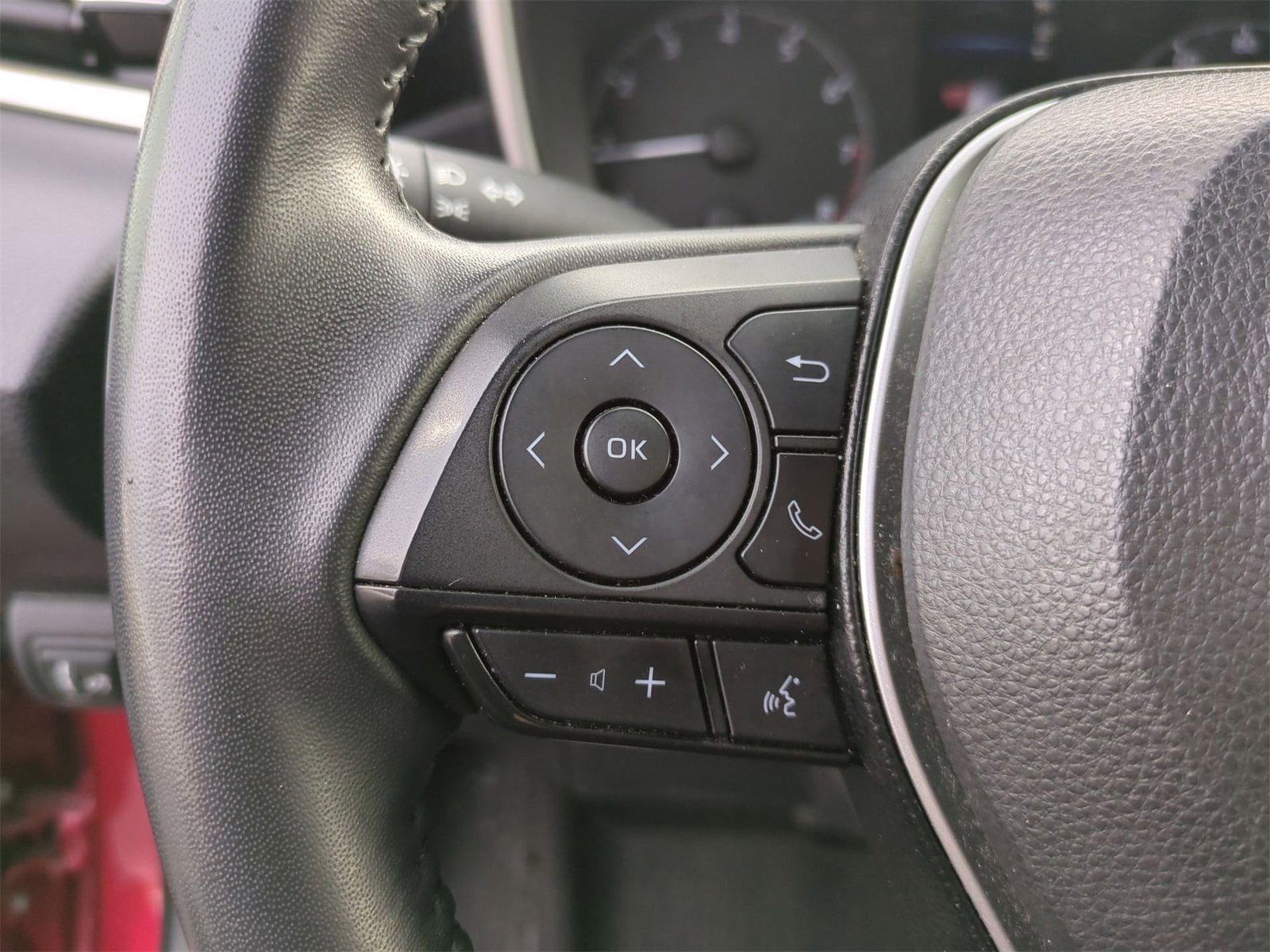 Thumbnail: 2023 Toyota Corolla - 22