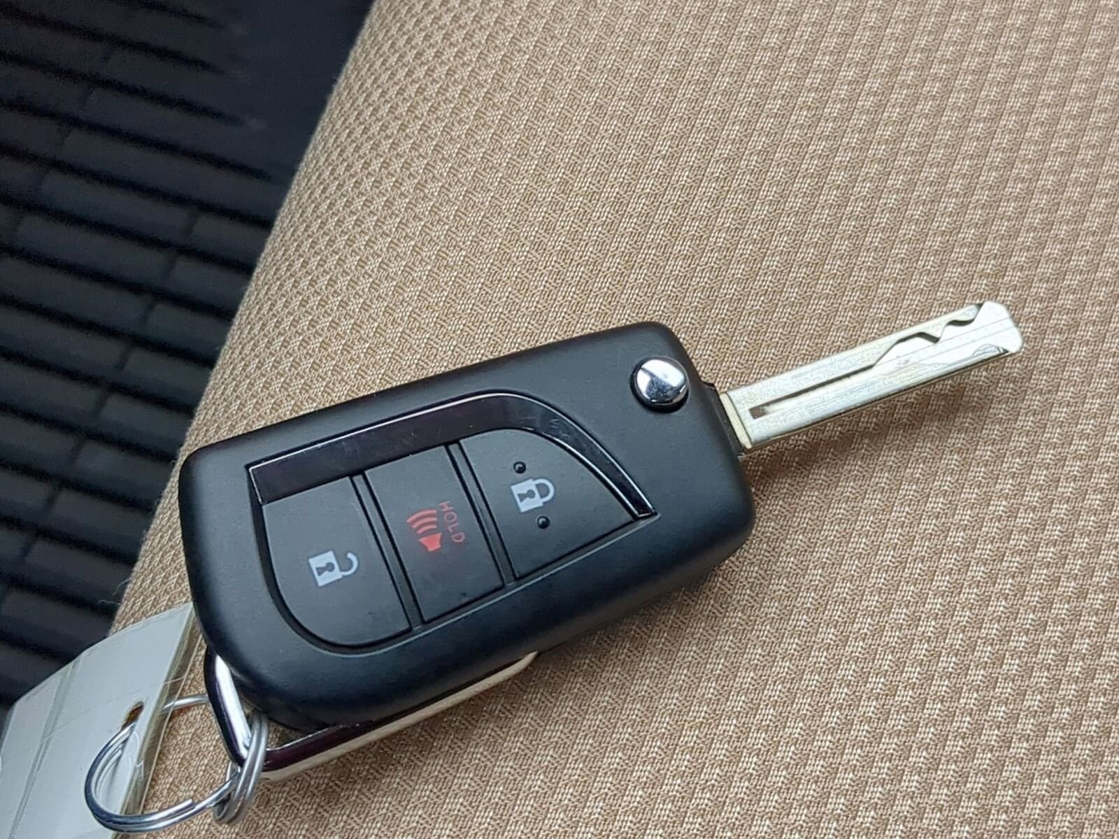 Thumbnail: 2025 Toyota RAV4 - 33