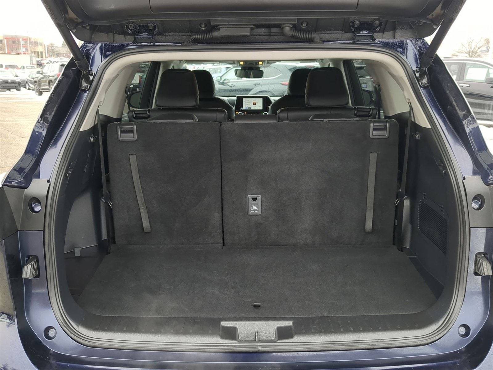 Thumbnail: 2025 Toyota Highlander - 41