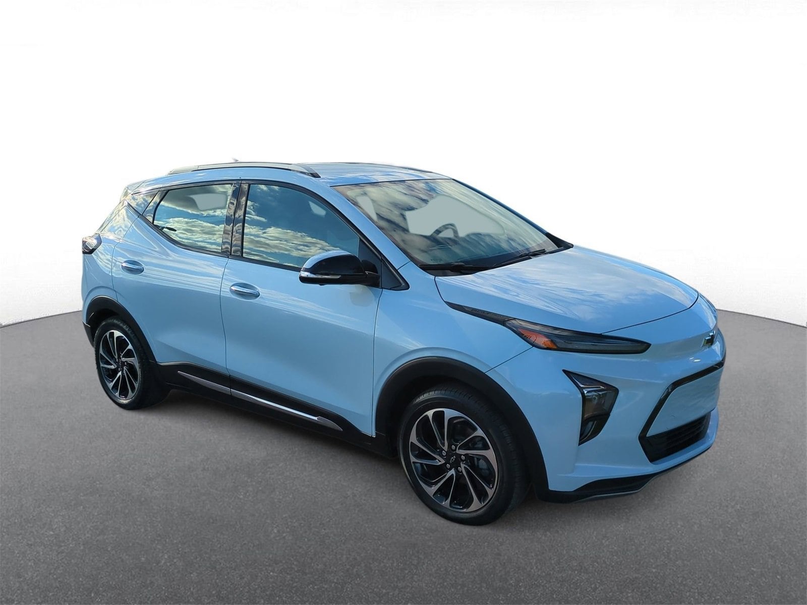 Used 2023 Chevrolet Bolt EUV Premier with VIN 1G1FZ6S02P4176415 for sale in Troy, MI