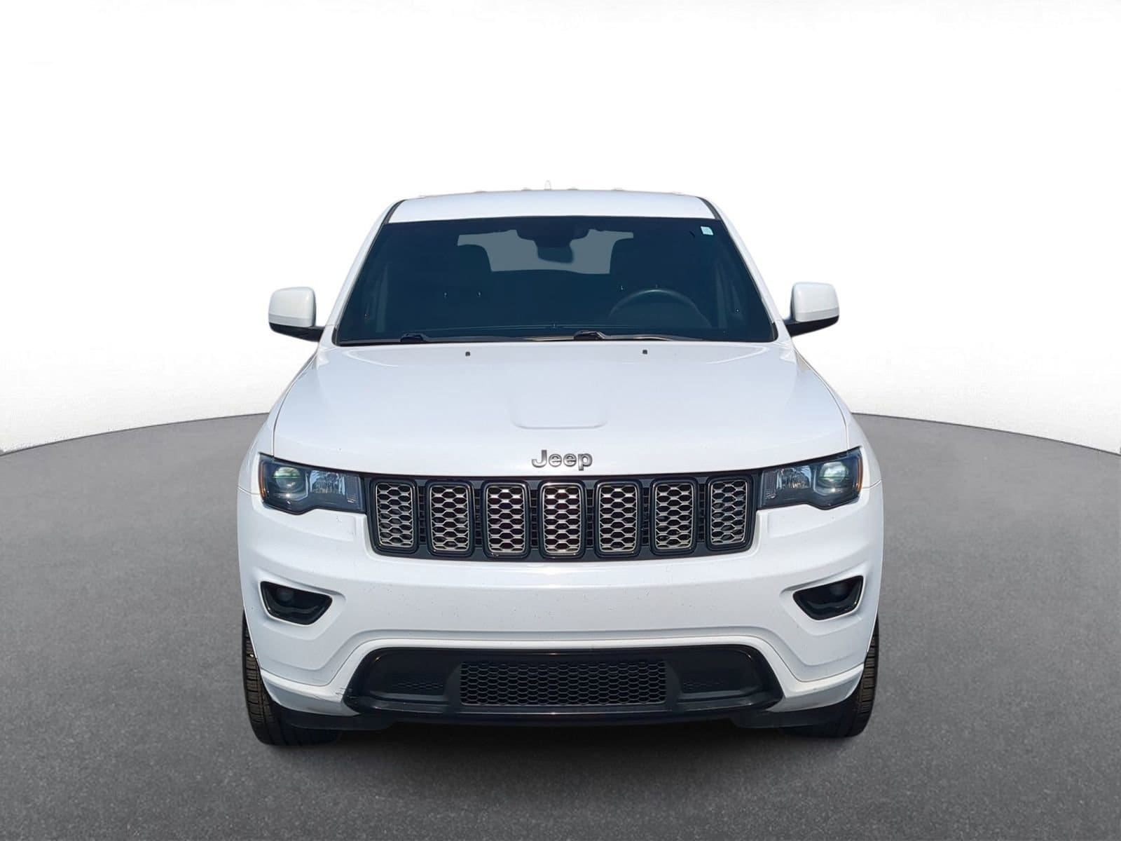 Thumbnail: 2018 Jeep Grand Cherokee - 3