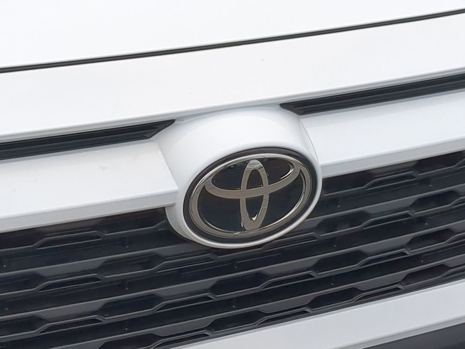 Thumbnail: 2025 Toyota RAV4 - 12