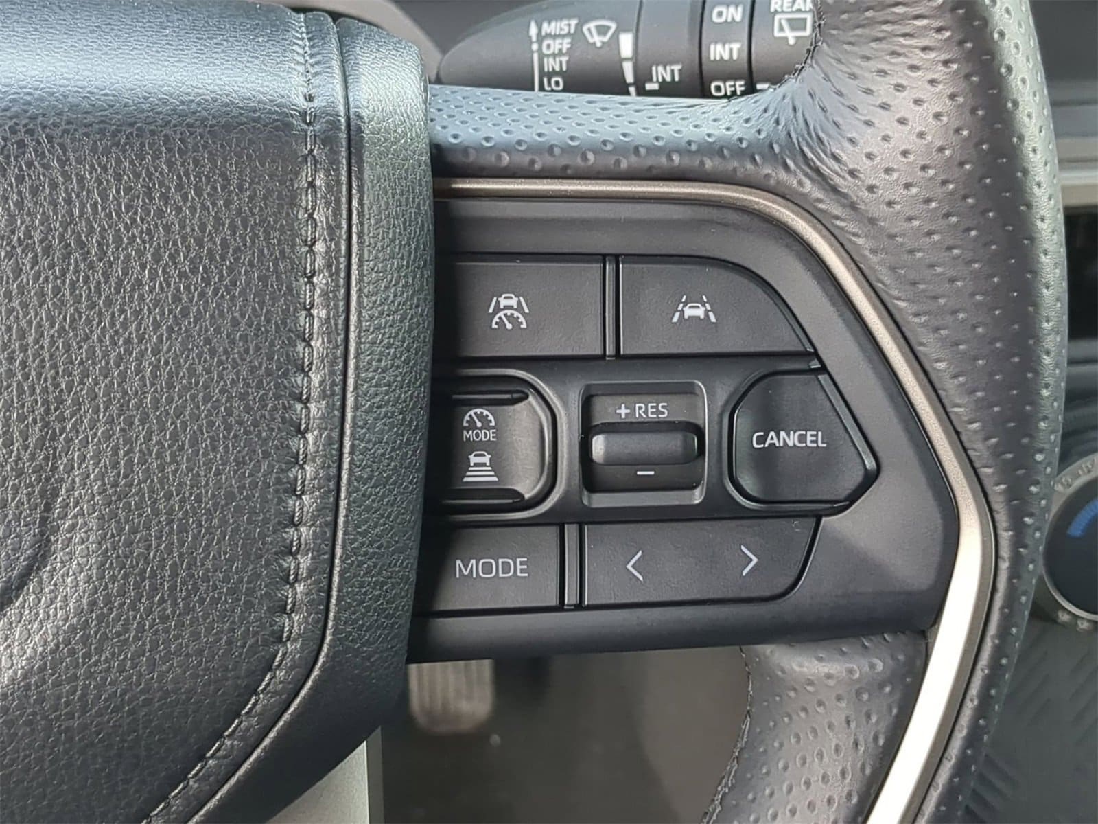 Thumbnail: 2025 Toyota 4Runner - 30