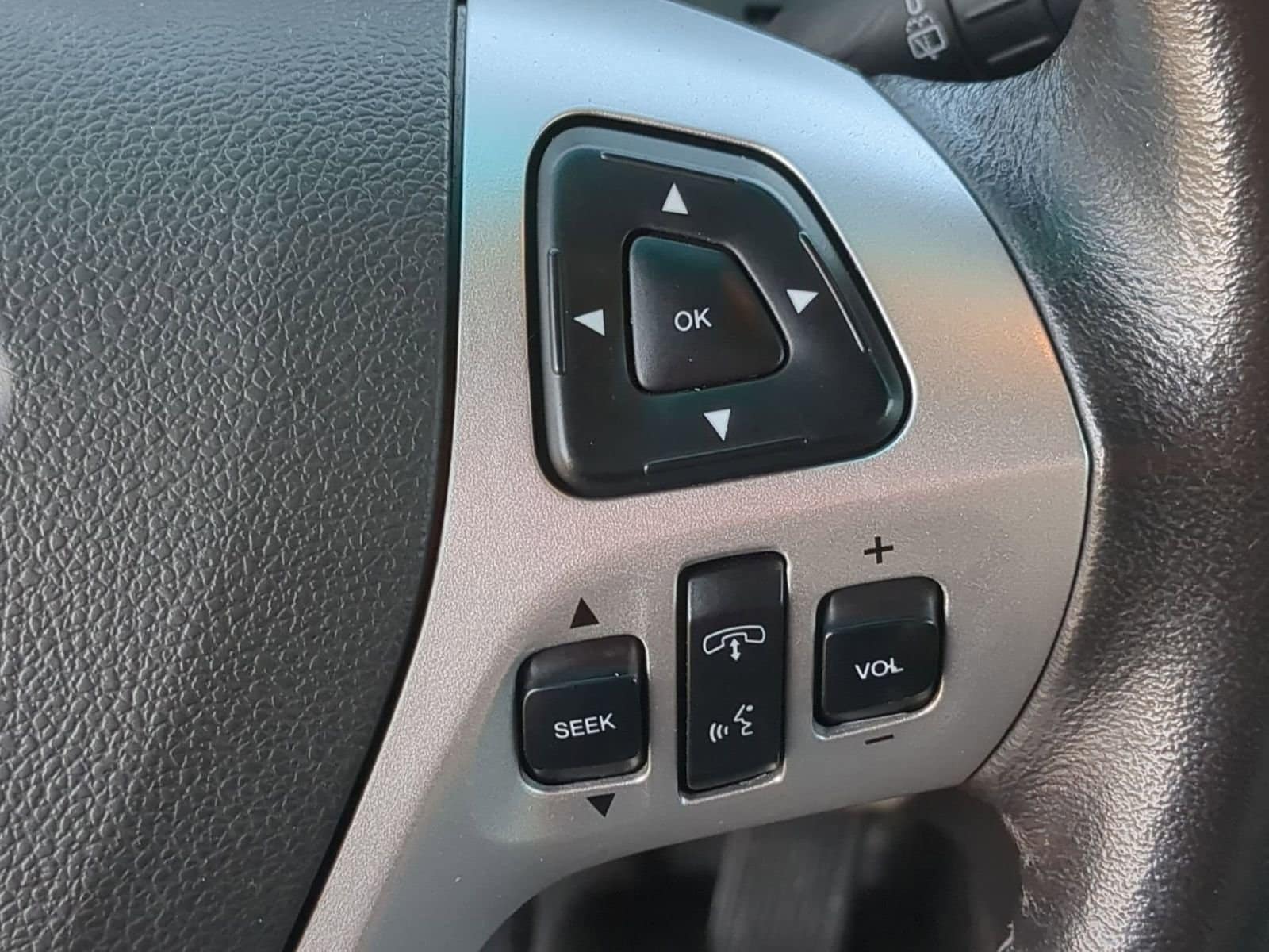 Thumbnail: 2014 Ford Explorer - 24