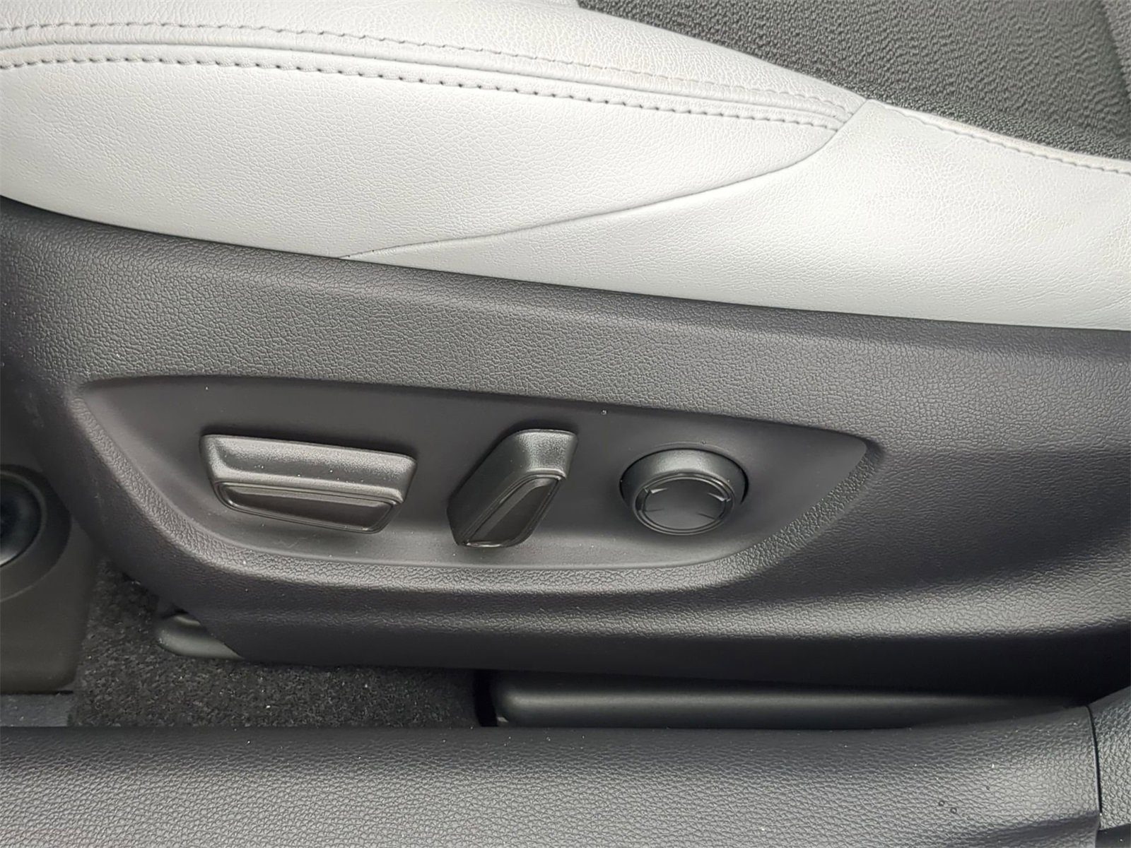 Thumbnail: 2026 Toyota Corolla - 24