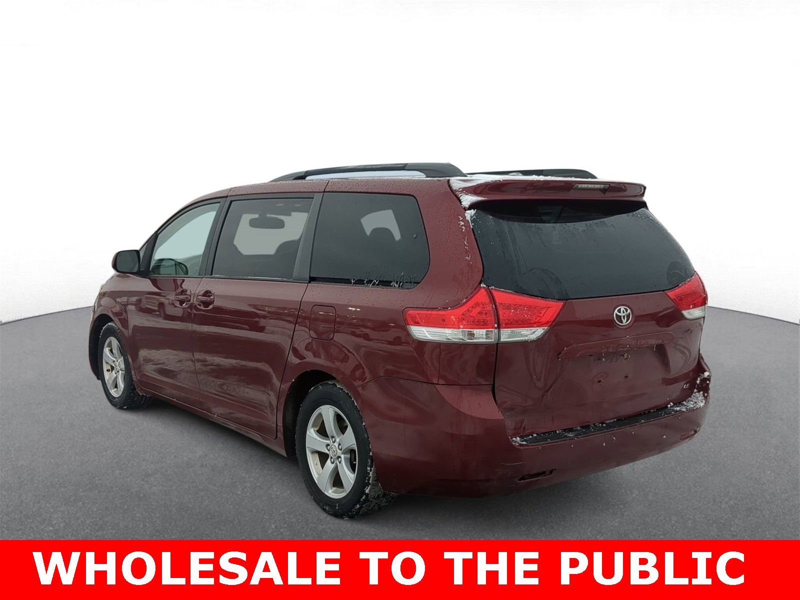 Thumbnail: 2012 Toyota Sienna - 6