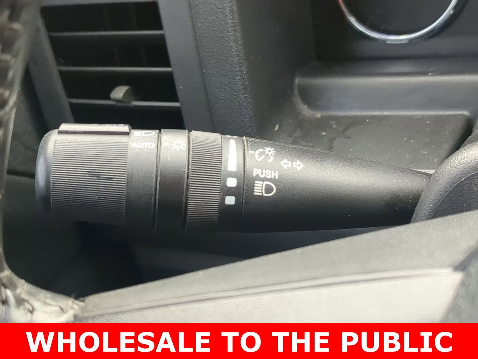 Thumbnail: 2011 Jeep Liberty - 33