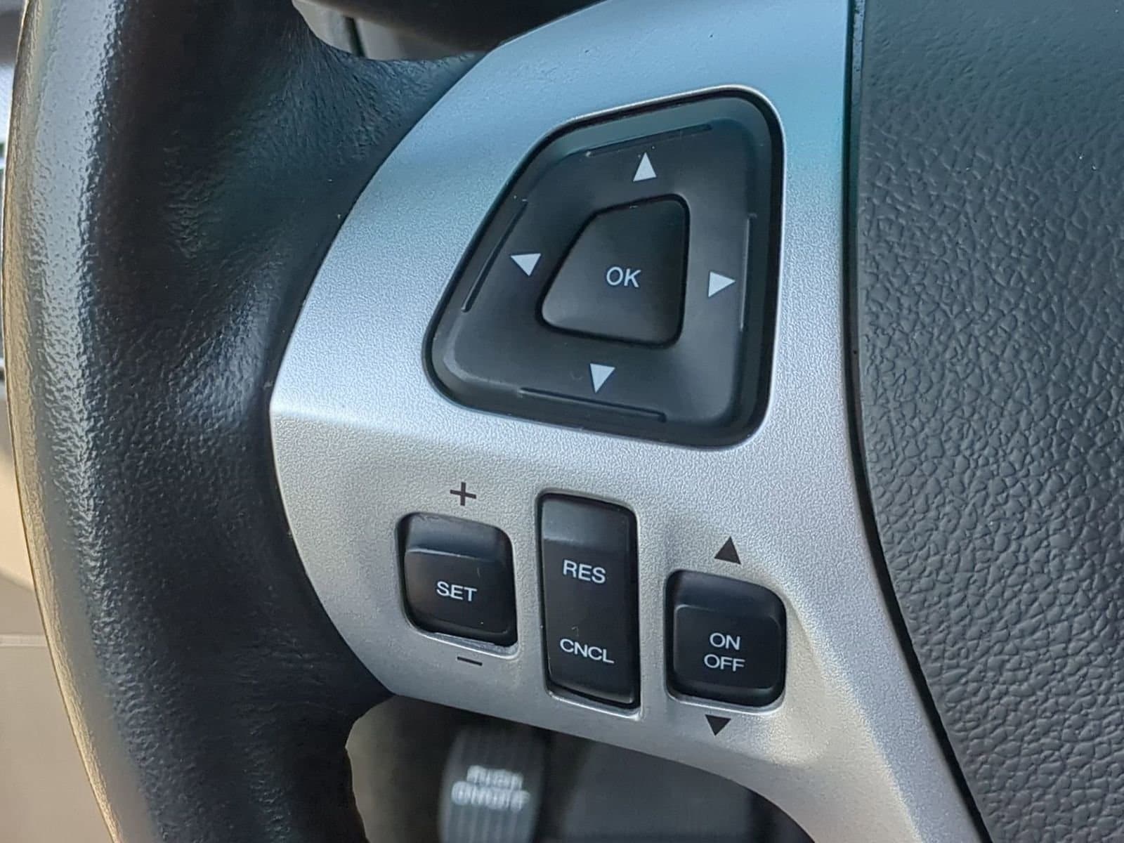 Thumbnail: 2014 Ford Explorer - 23