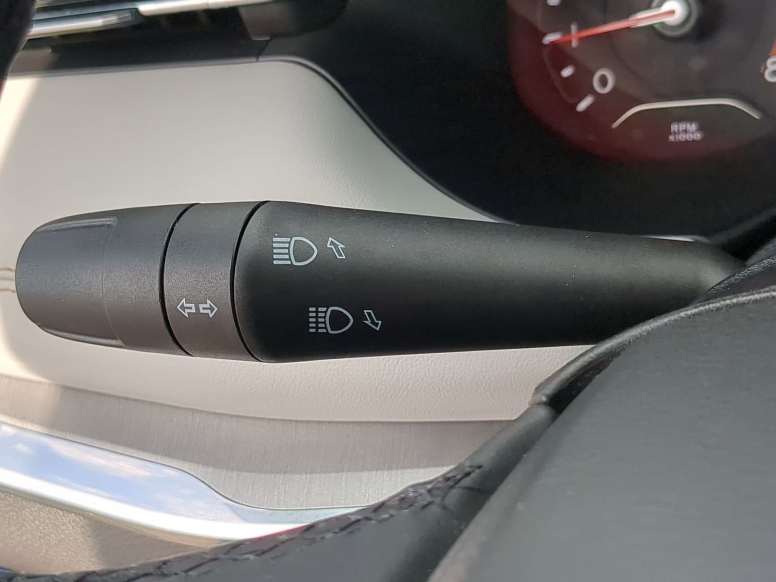 Thumbnail: 2023 Jeep Compass - 26