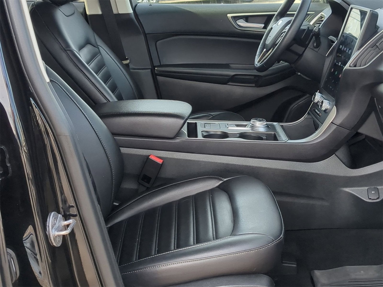 Thumbnail: 2024 Ford Edge - 28