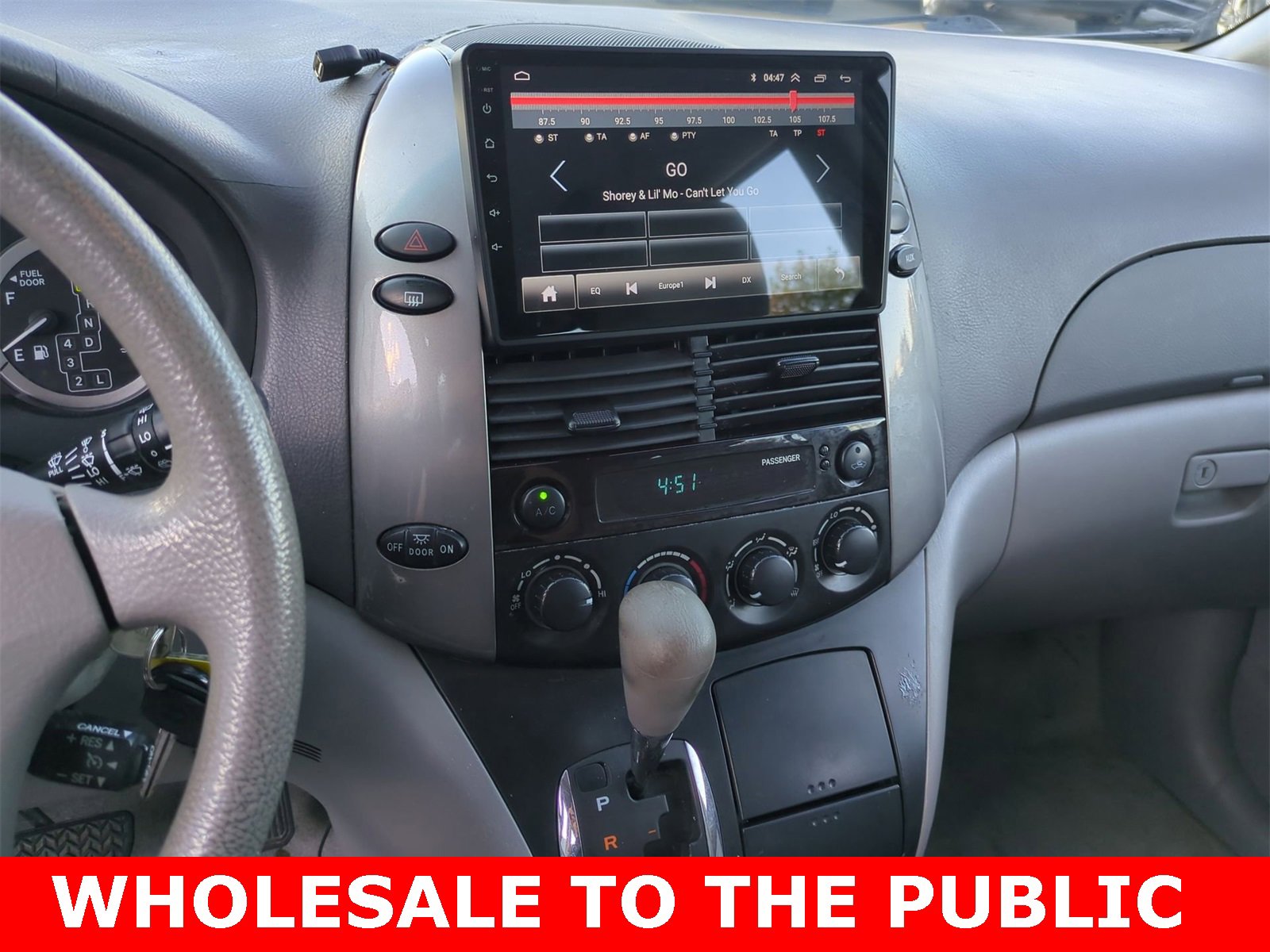 Thumbnail: 2010 Toyota Sienna - 26