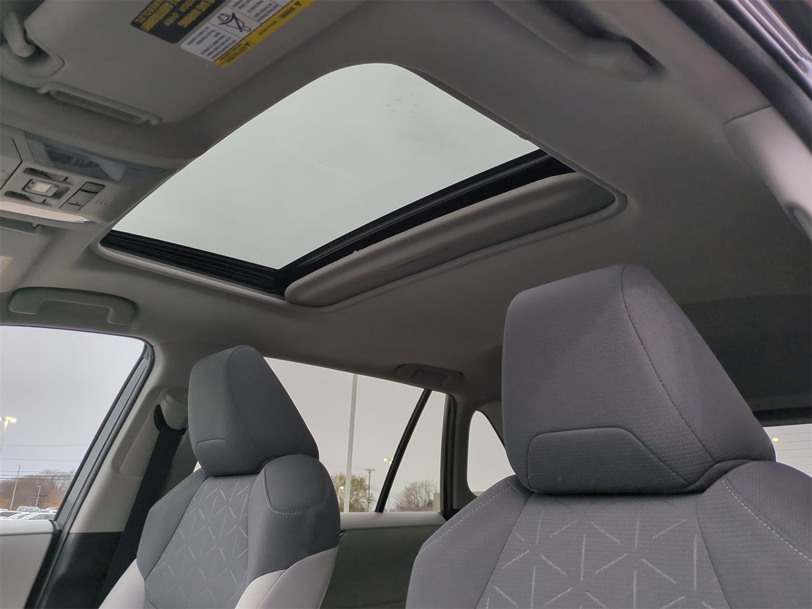 Thumbnail: 2019 Toyota RAV4 - 19