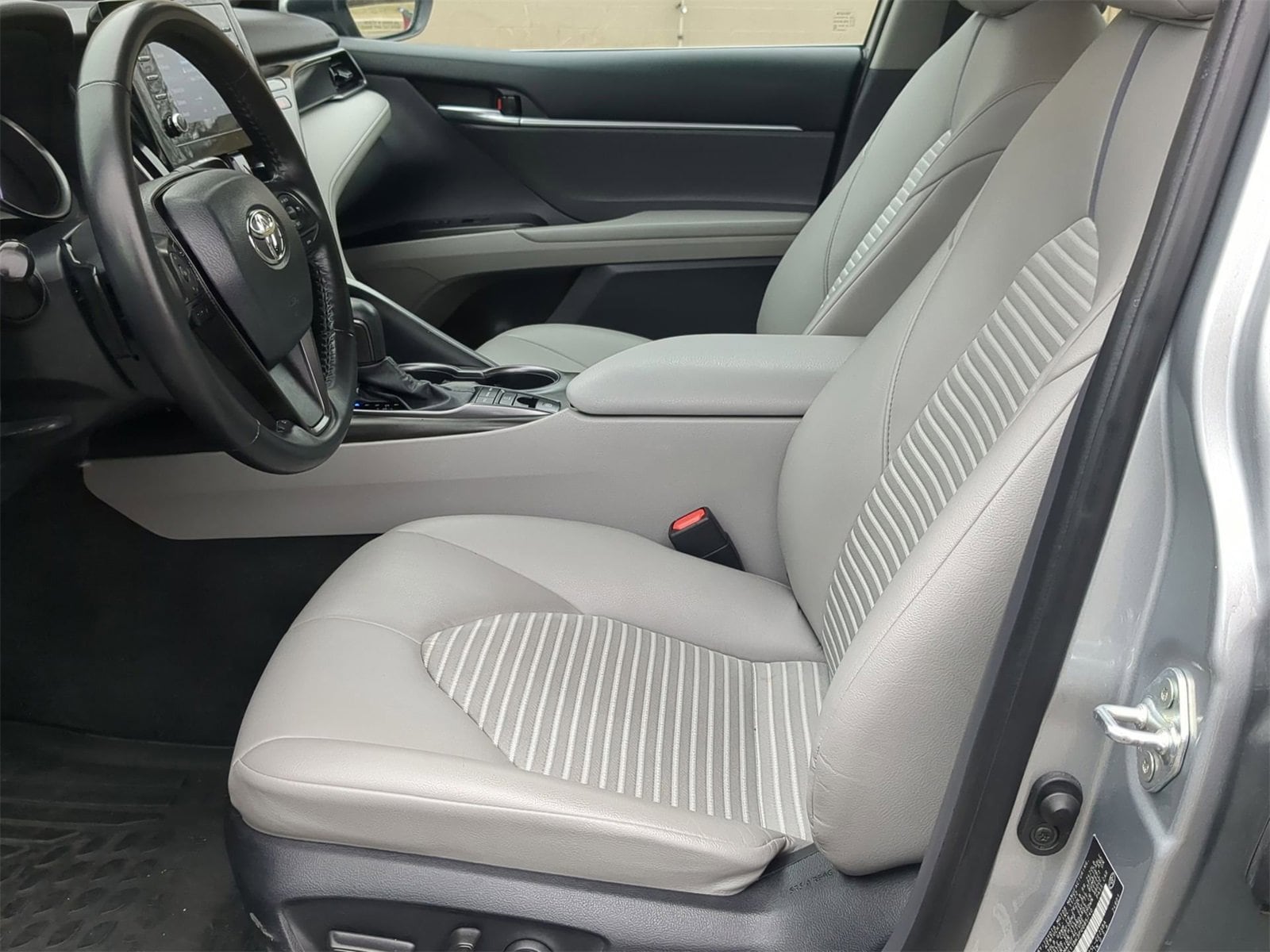 Thumbnail: 2023 Toyota Camry - 24