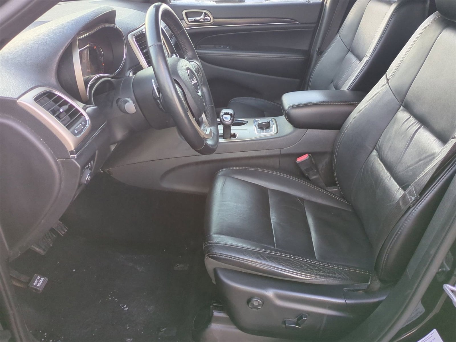 Thumbnail: 2014 Jeep Grand Cherokee - 16