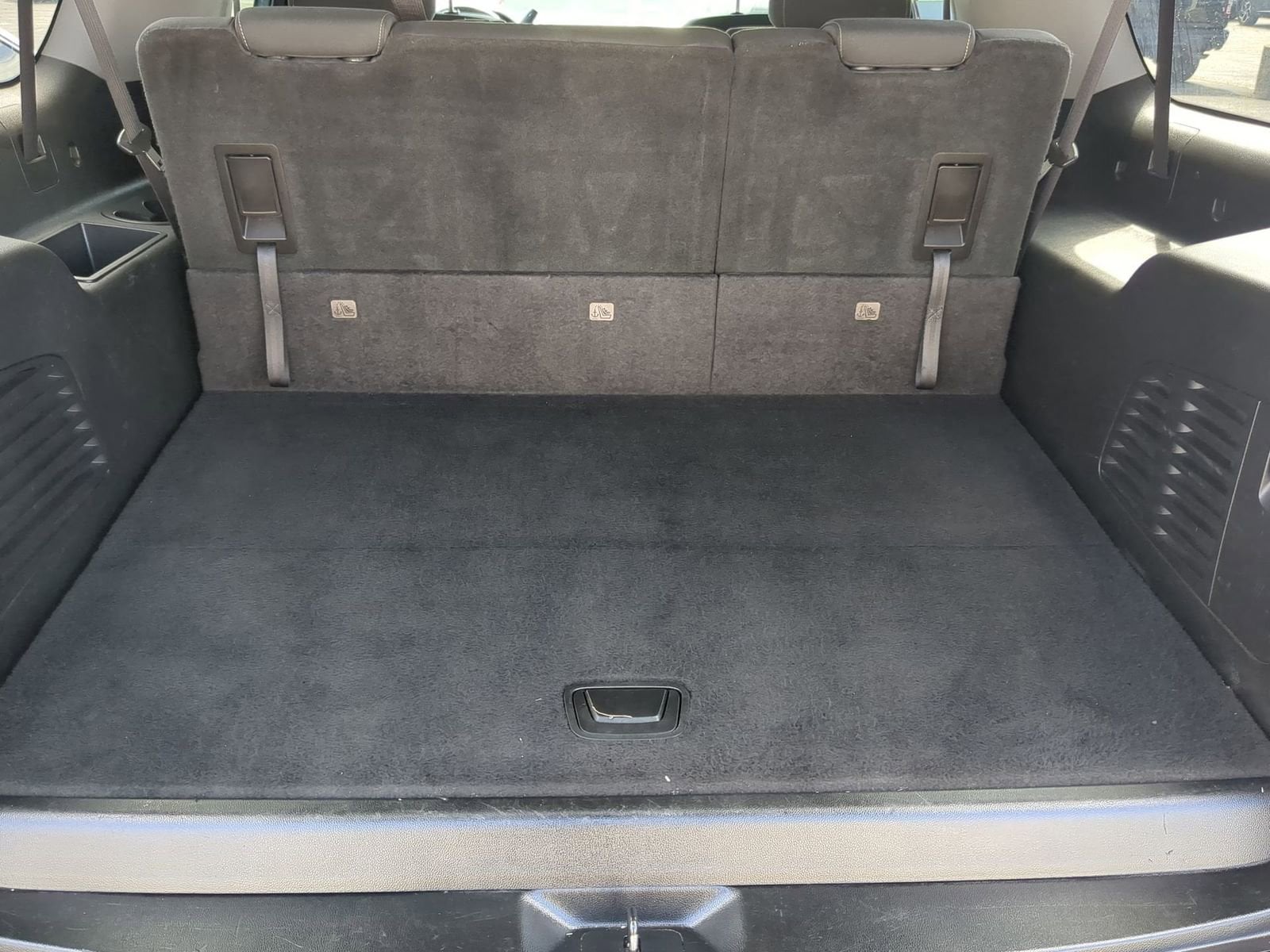 Thumbnail: 2017 Chevrolet Suburban - 31