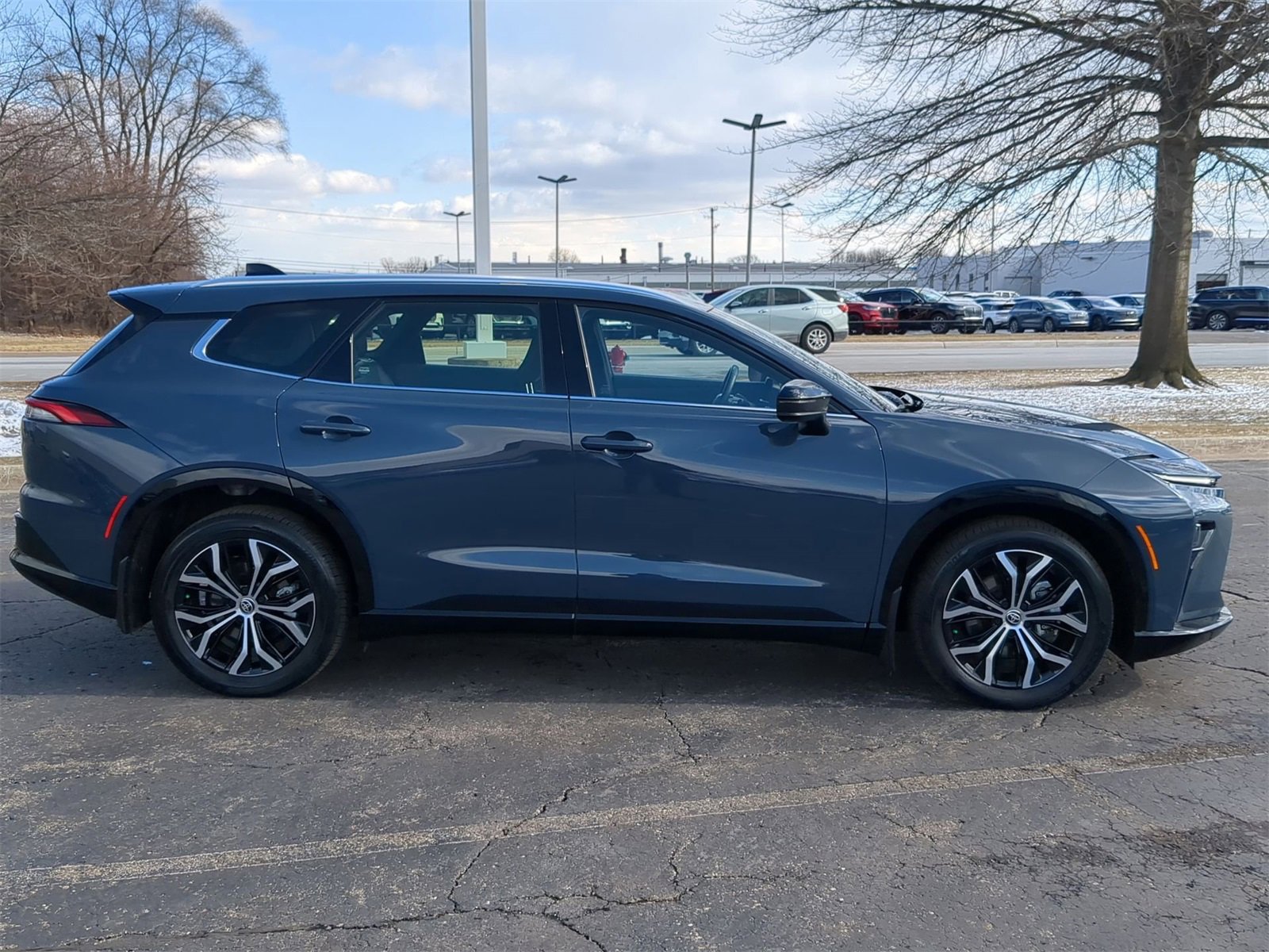 Thumbnail: 2025 Toyota Crown Signia - 15