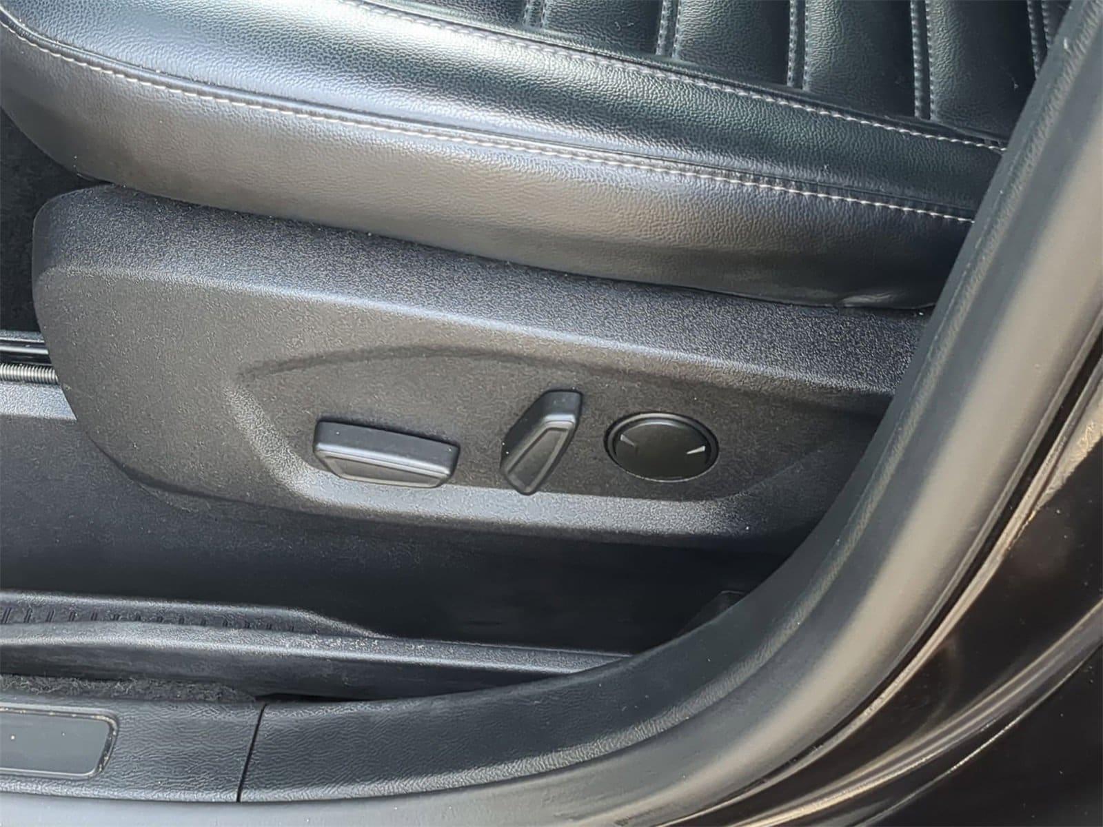 Thumbnail: 2024 Ford Edge - 24