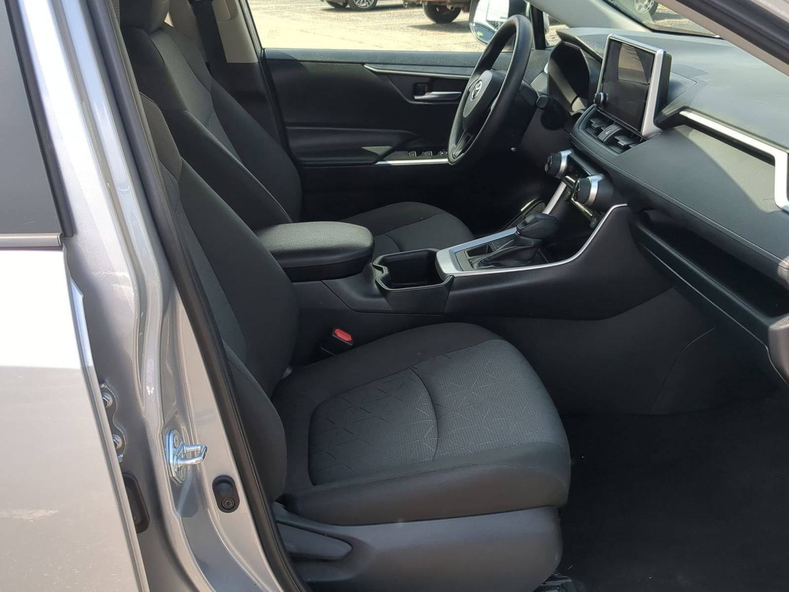 Thumbnail: 2025 Toyota RAV4 - 21