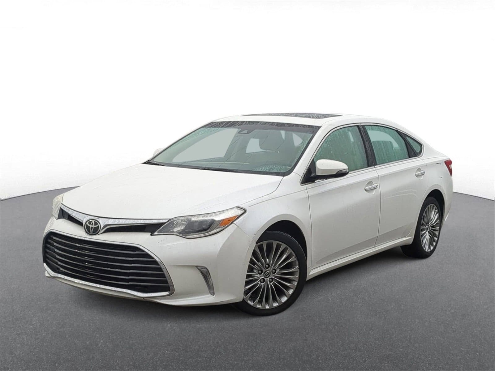 2016 Toyota Avalon Limited's photo