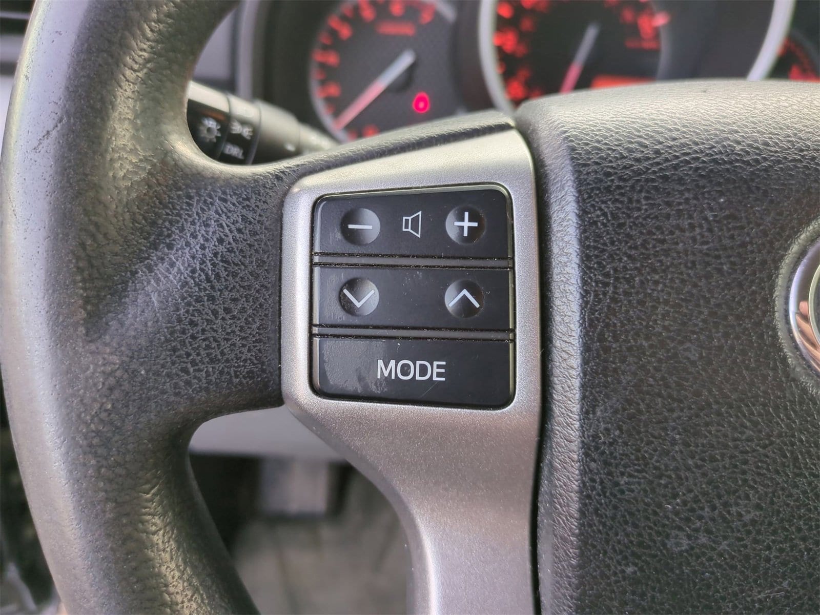 Thumbnail: 2013 Toyota 4Runner - 22