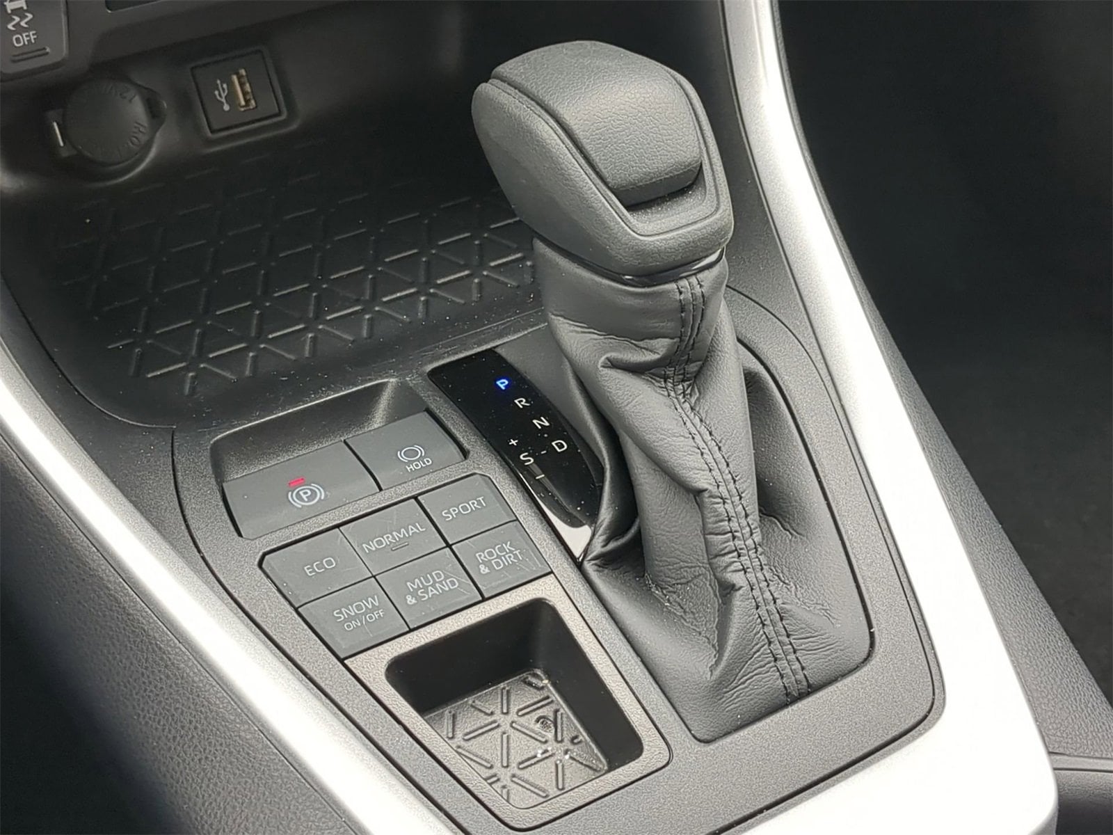 Thumbnail: 2025 Toyota RAV4 - 37