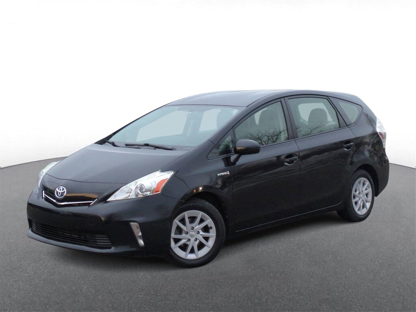 2014 Toyota Prius v Two -
                  Troy, MI