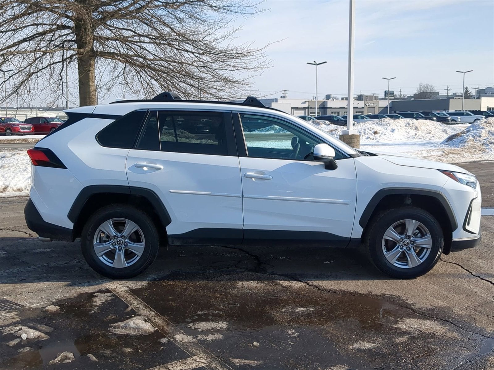 Thumbnail: 2025 Toyota RAV4 - 15