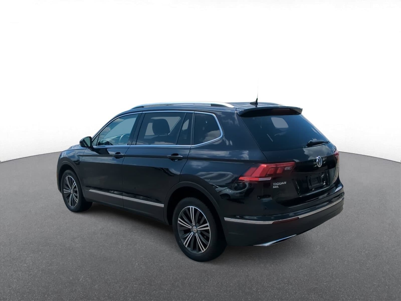Thumbnail: 2019 Volkswagen Tiguan - 6