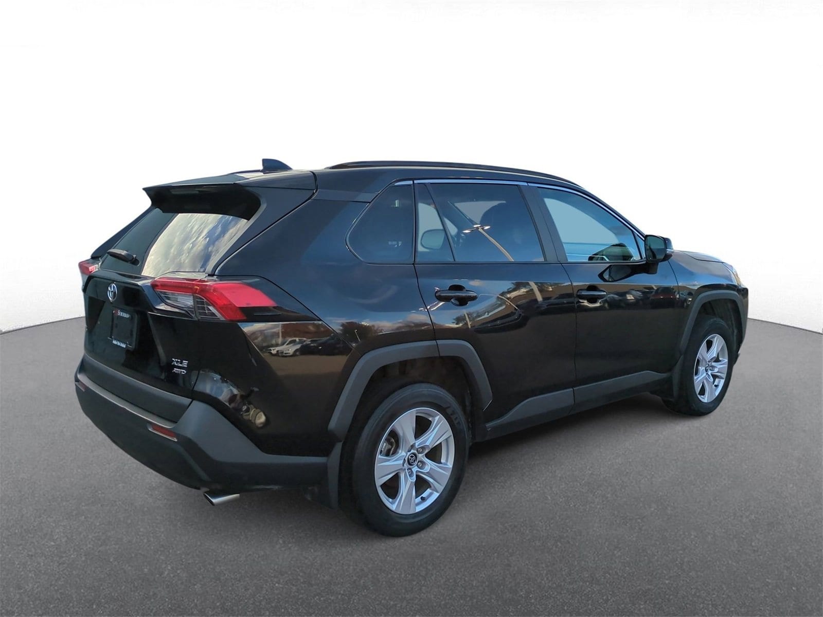 Thumbnail: 2020 Toyota RAV4 - 8