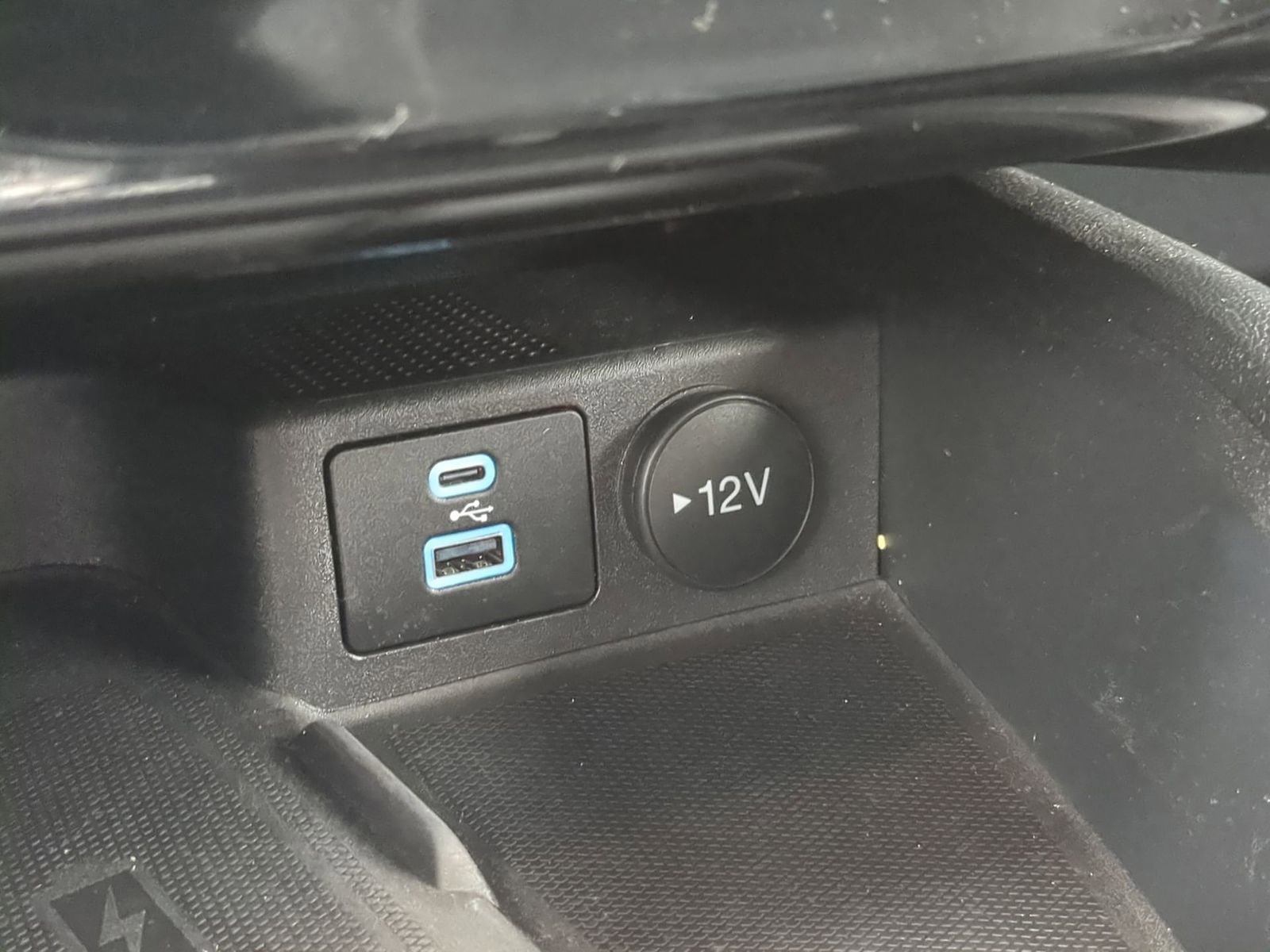 Thumbnail: 2023 Ford Escape - 31