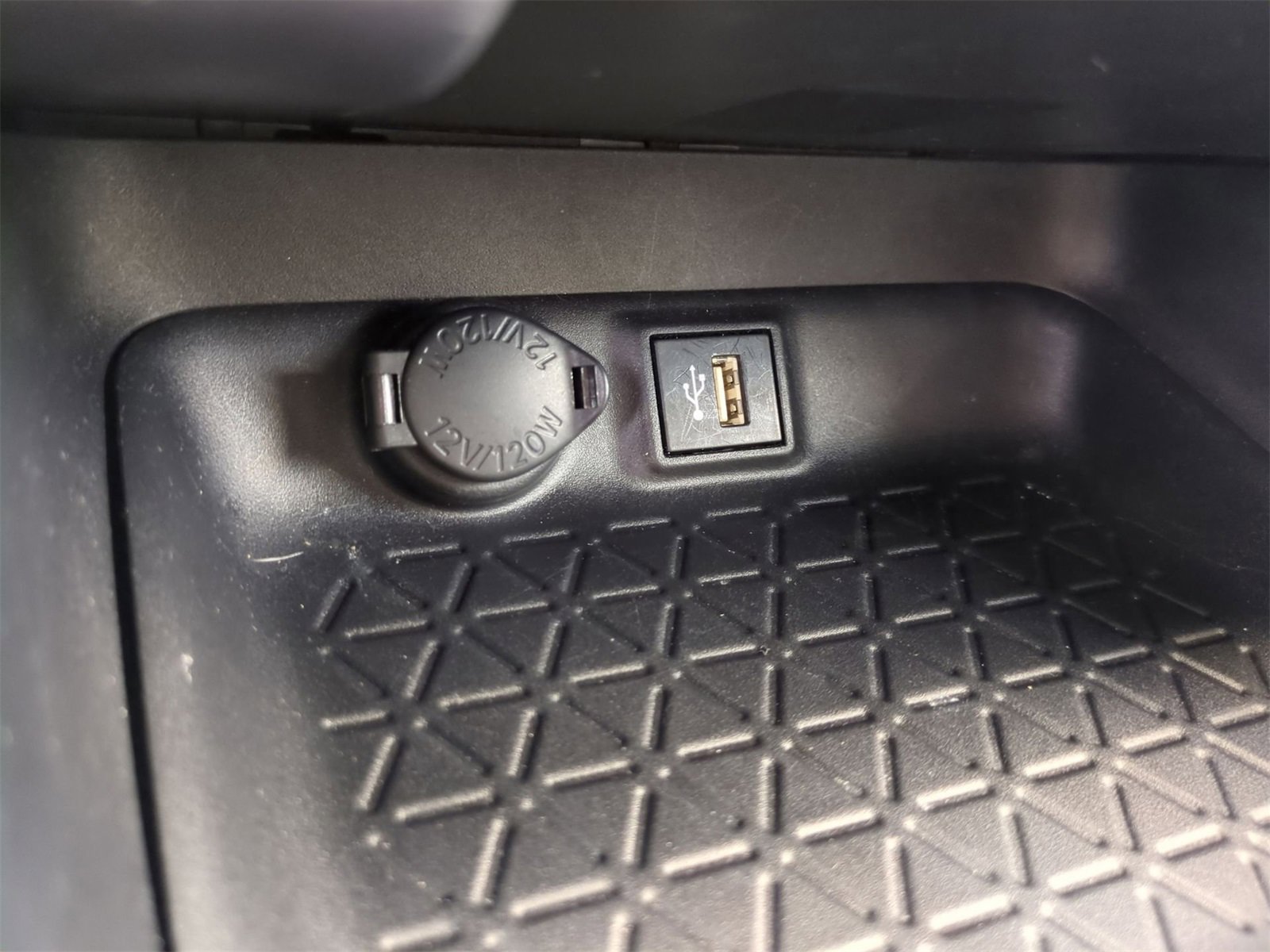 Thumbnail: 2024 Toyota RAV4 - 30